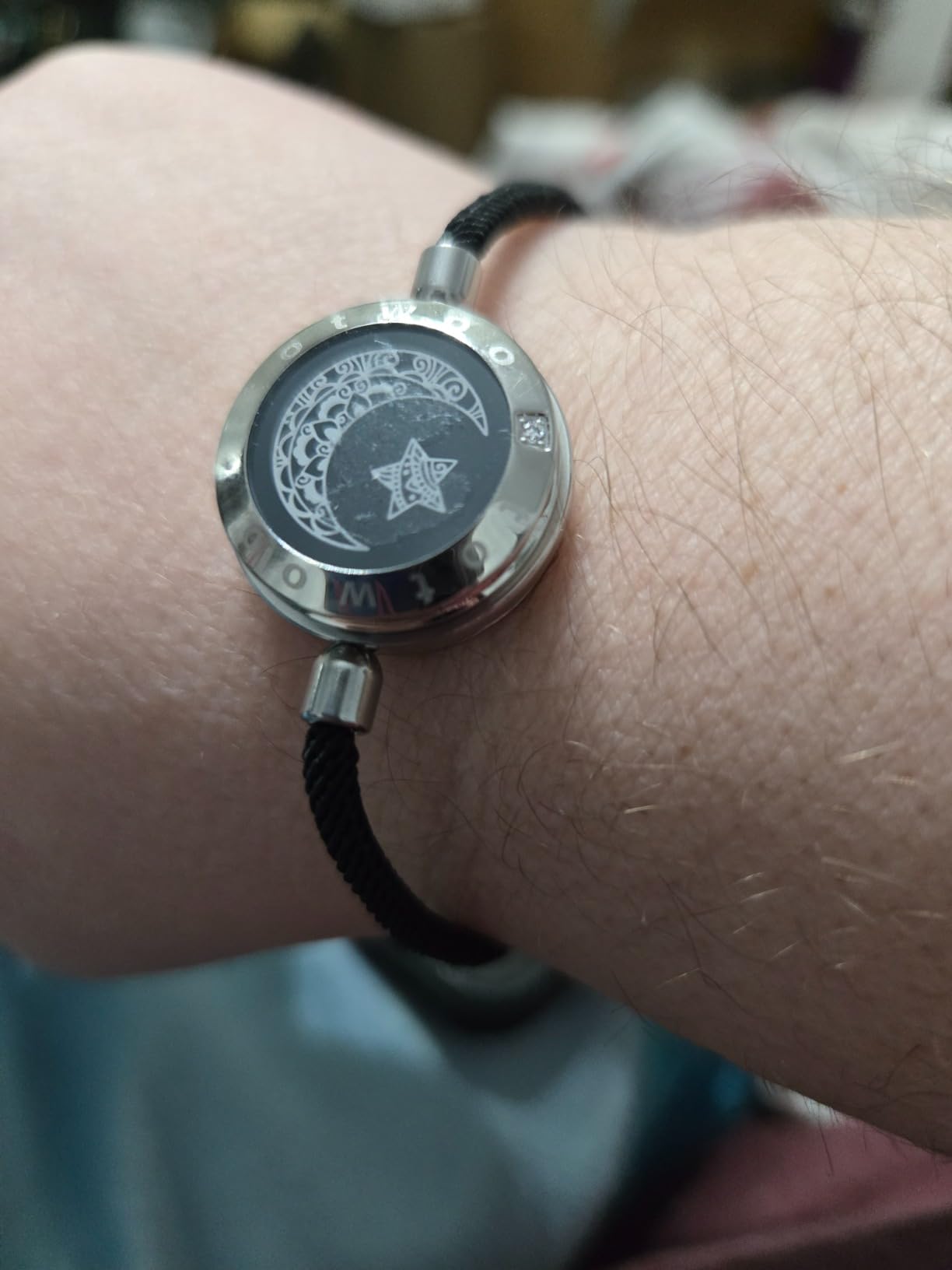 TOTWOO Long Distance Touch Bracelets for Couples, Smart Light & Vibration Jewelry customer photo 2