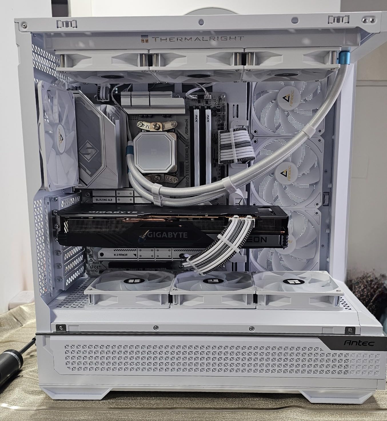ASRock B850 Steel Legend WiFi AMD AM5 ATX Motherboard, Supports AMD Ryzen 9000/8000/7000 Series Processors, DDR5 8000+ (OC), PCIe 5.0, 2.5G LAN, WiFi 7, 14+2+1 Power Phase customer photo 1