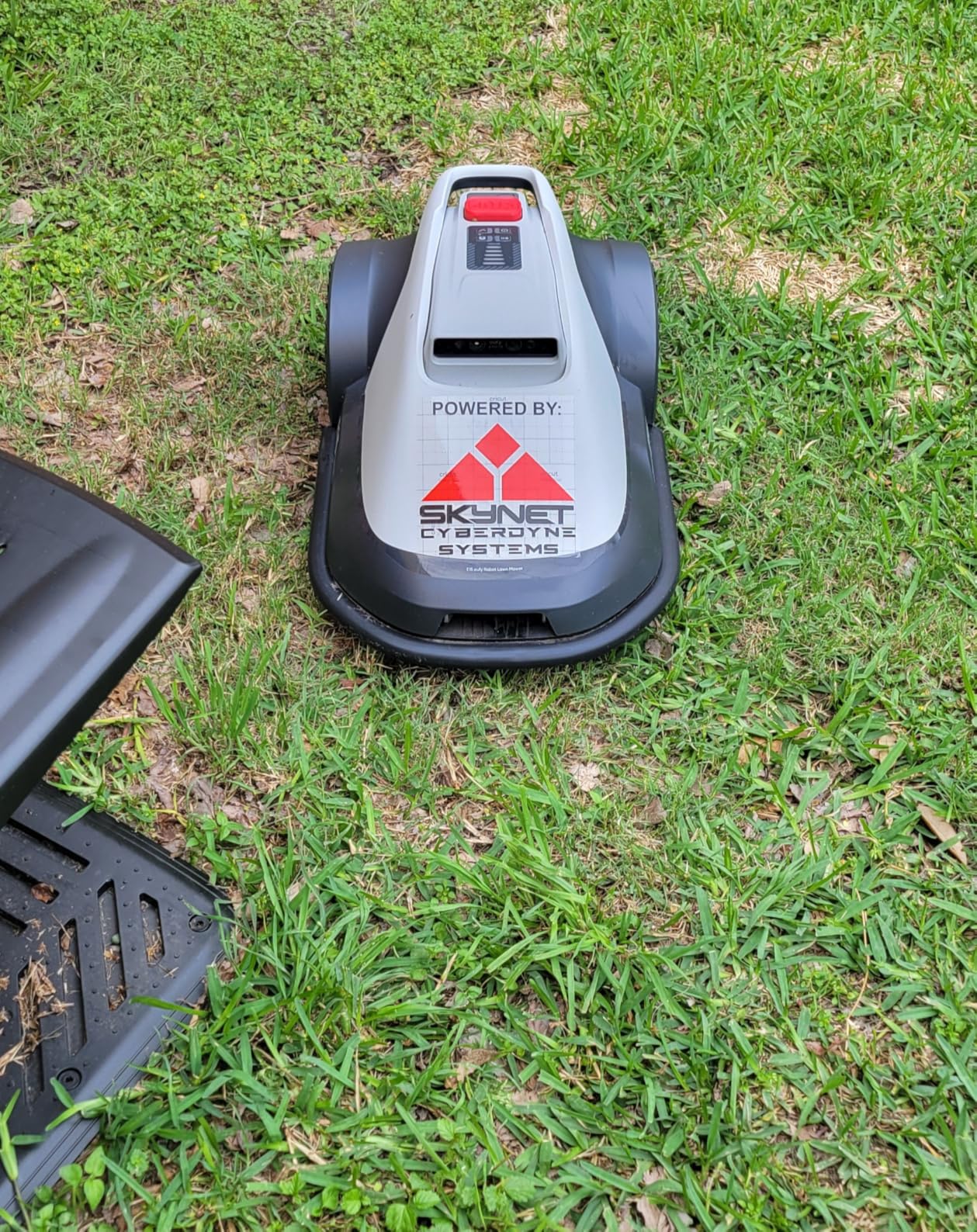 eufy Robot Lawn Mower E15, Auto Mapping, Pure Vision Navigation, Wire Free RTK Free, Multi-Zone Management, AI 3D Obstacle Avoidance, GPS Anti-Theft, 0.2 Acres, 18 Degree Slope, App Control customer photo 1