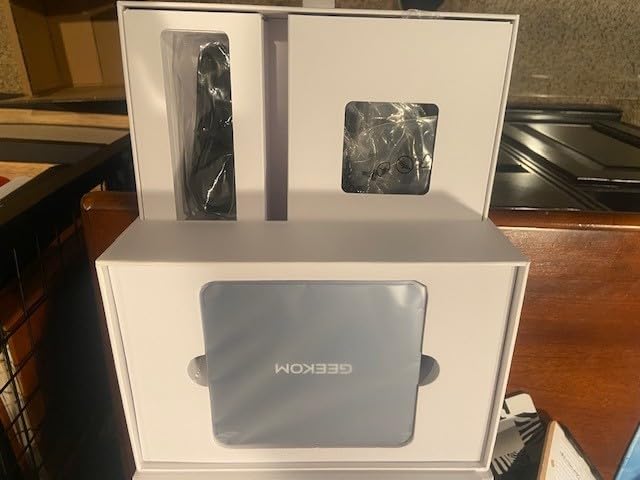 GEEKOM AX8 Max Silent Mini PC, Ryzen 7 8745HS, DDR5 16GB 1TB SSD, Radeon 780M, USB4.0(40Gbps), Dual 2.5GbE Lan, 8K Quad Display, SD Card Slot customer photo 2