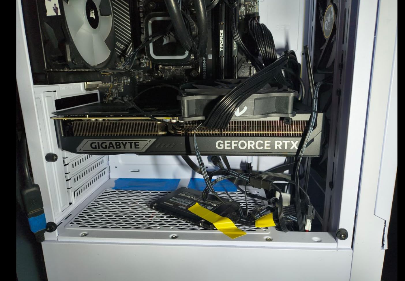 GIGABYTE GeForce RTX 5070 Ti WINDFORCE OC SFF 16G Graphics Card, 16GB 256-bit GDDR7, PCIe 5.0, WINDFORCE Cooling System customer photo 1