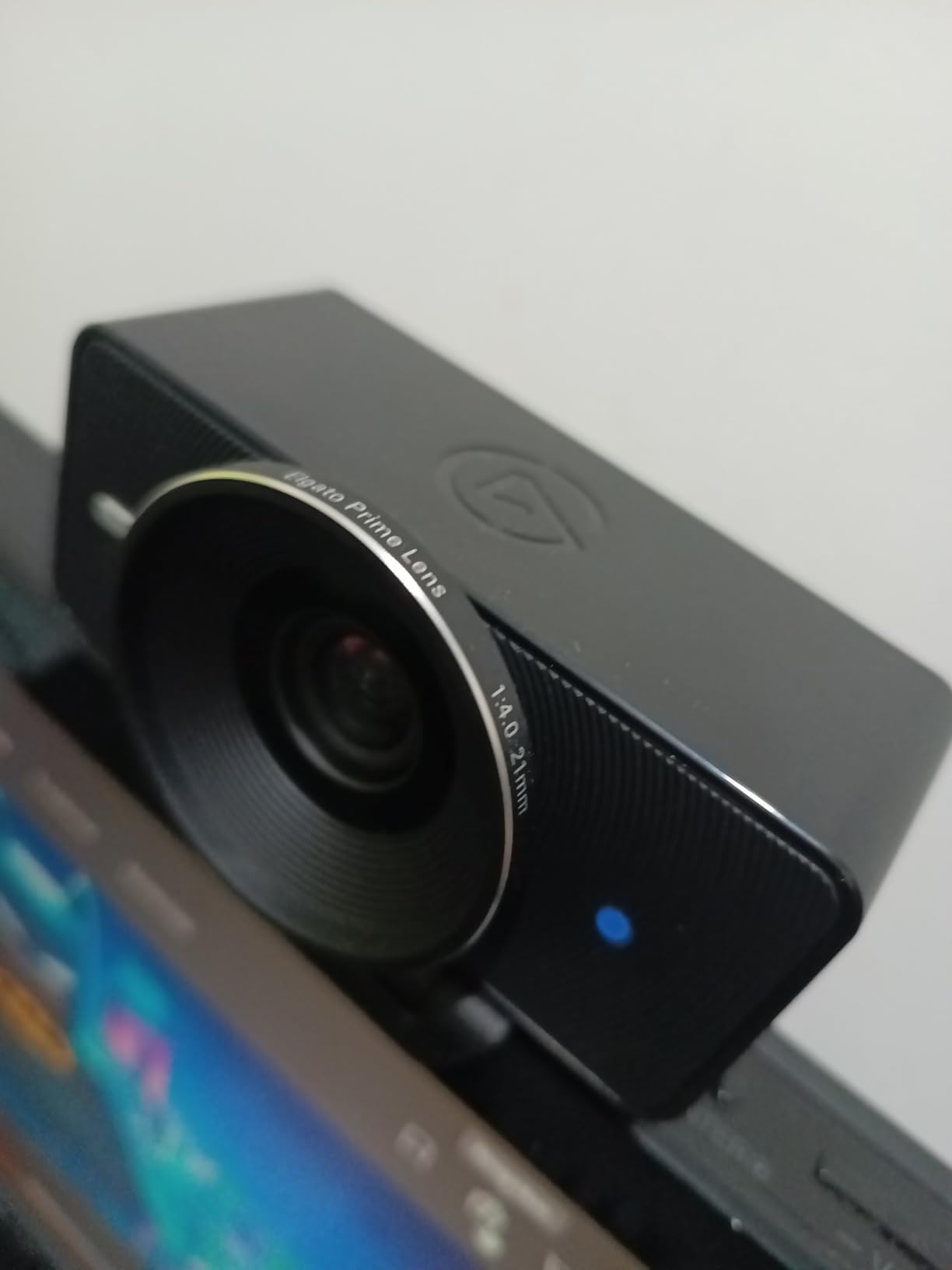 Elgato Facecam 4K, 4K60 Studio Webcam, DSLR-Like Control, Sony STARVIS 2 sensor, 49mm lens filter support, Uncompressed video, HDR support customer photo 2