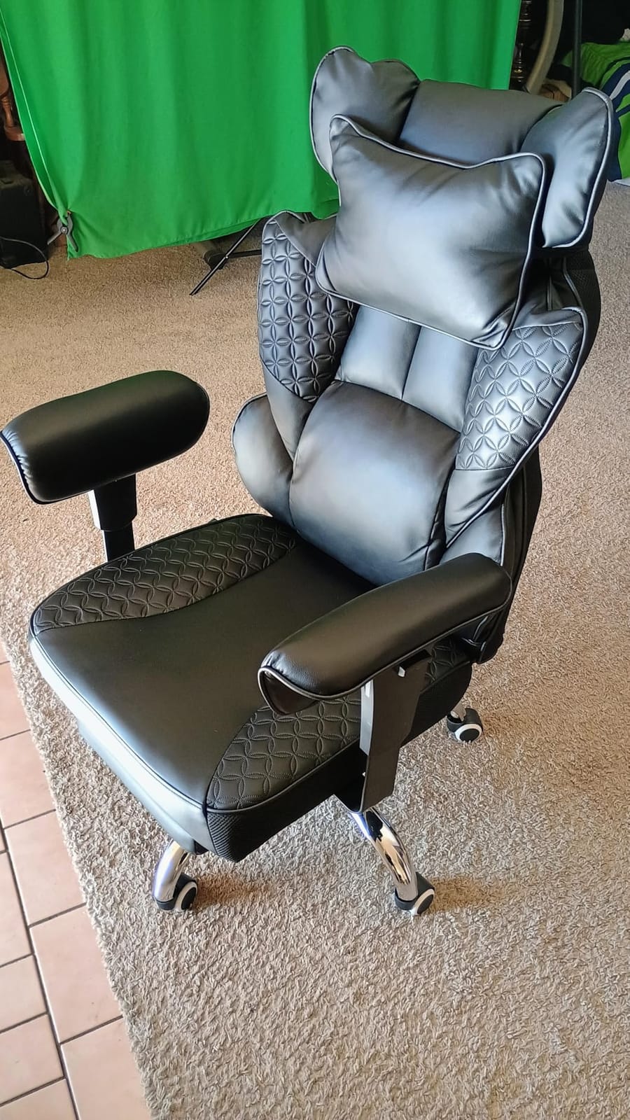 COMHOMA Big and Tall Office Chair Heavy Duty Wide Ergonomic Gaming Chair with Deluxe Embossing Designed Leather with Foot Rest,150 Reclining Adjustable Armrests Pocket Spring Back Support and Pillow customer photo 2