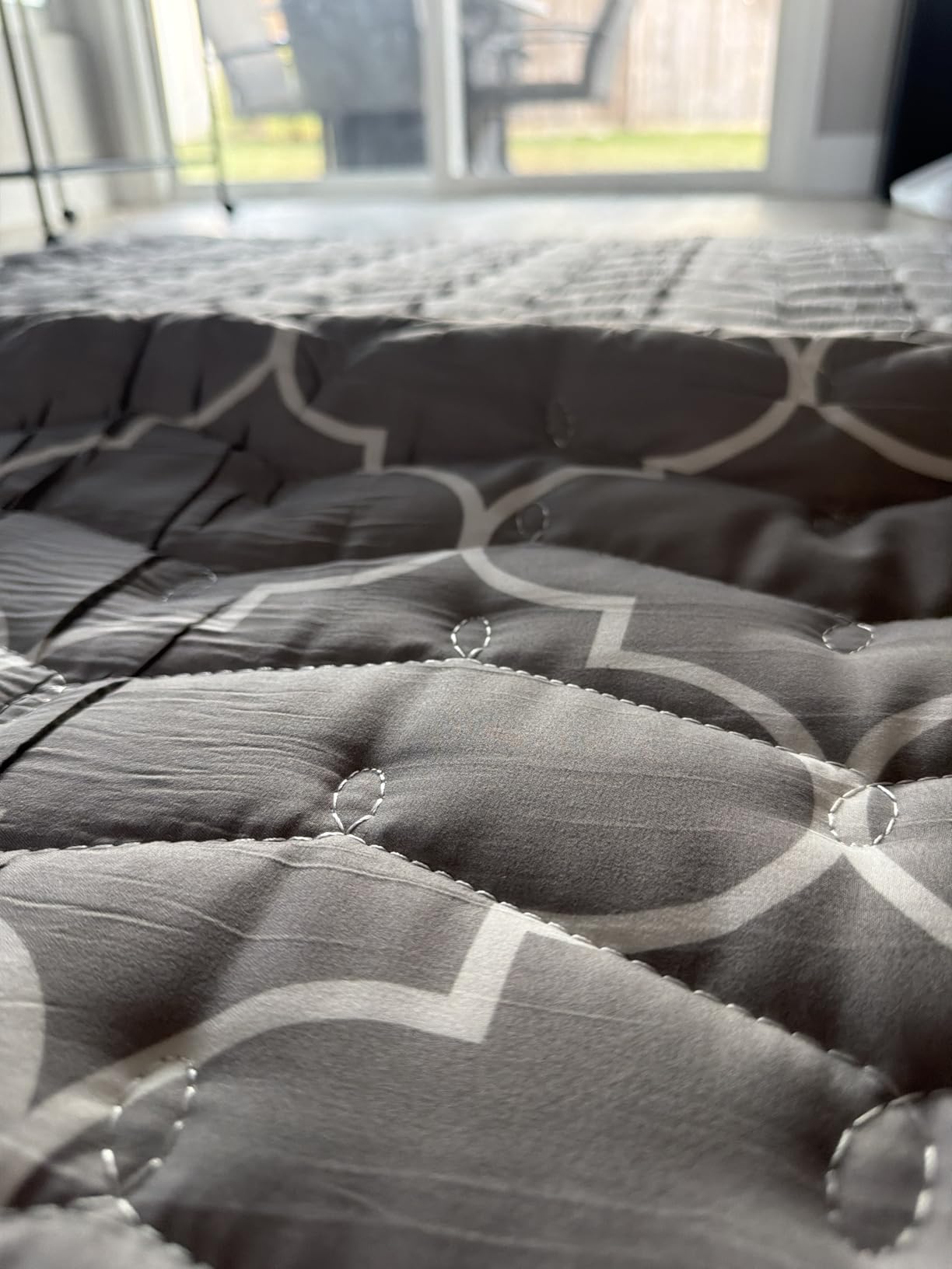 6th Generation Japanese Floor Futon Mattress - Extra-Thick 9-Layer Modern Futon with 100% High-Density Foam, Portable Floor Mattress Sleeping Pad for Adults, Guest Room, Dormitory, Twin Size (39