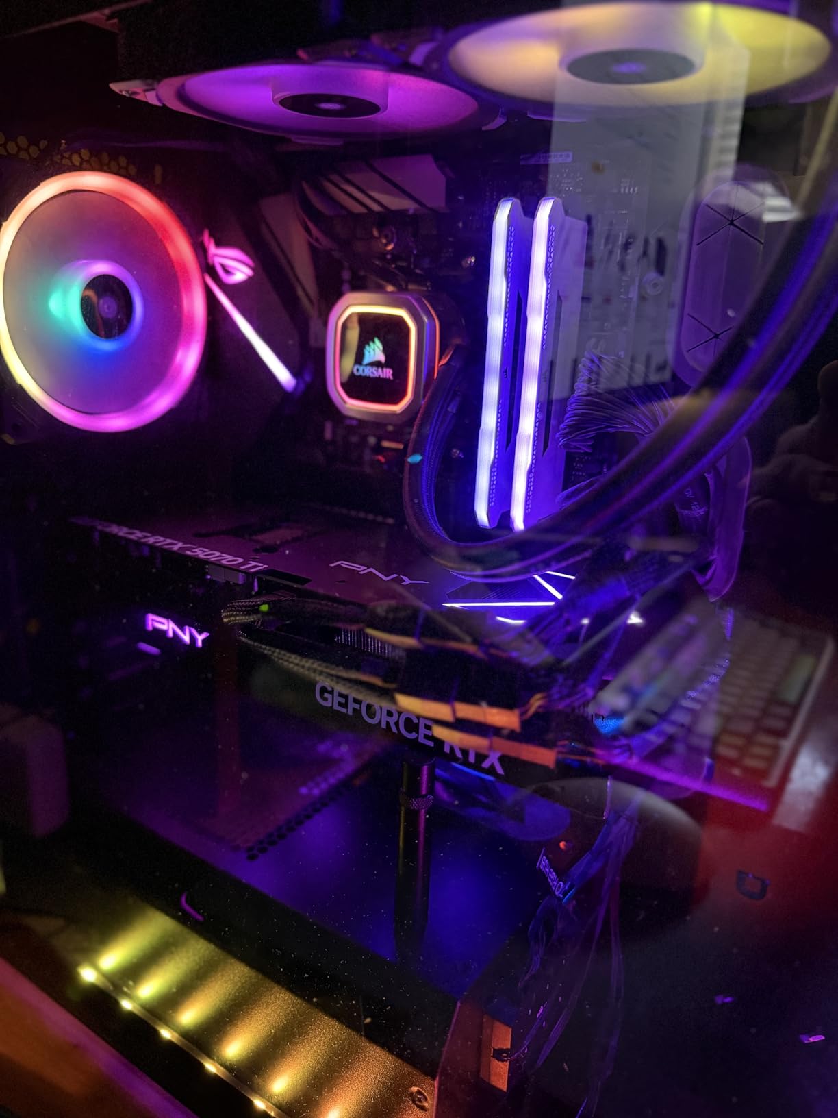 PNY NVIDIA GeForce RTX 5070 Ti Epic-X RGB OC Triple-Fan Graphics Card, 16GB GDDR7, 256-bit, Boost Speed: 2640 MHz, PCIe 5.0 customer photo 1