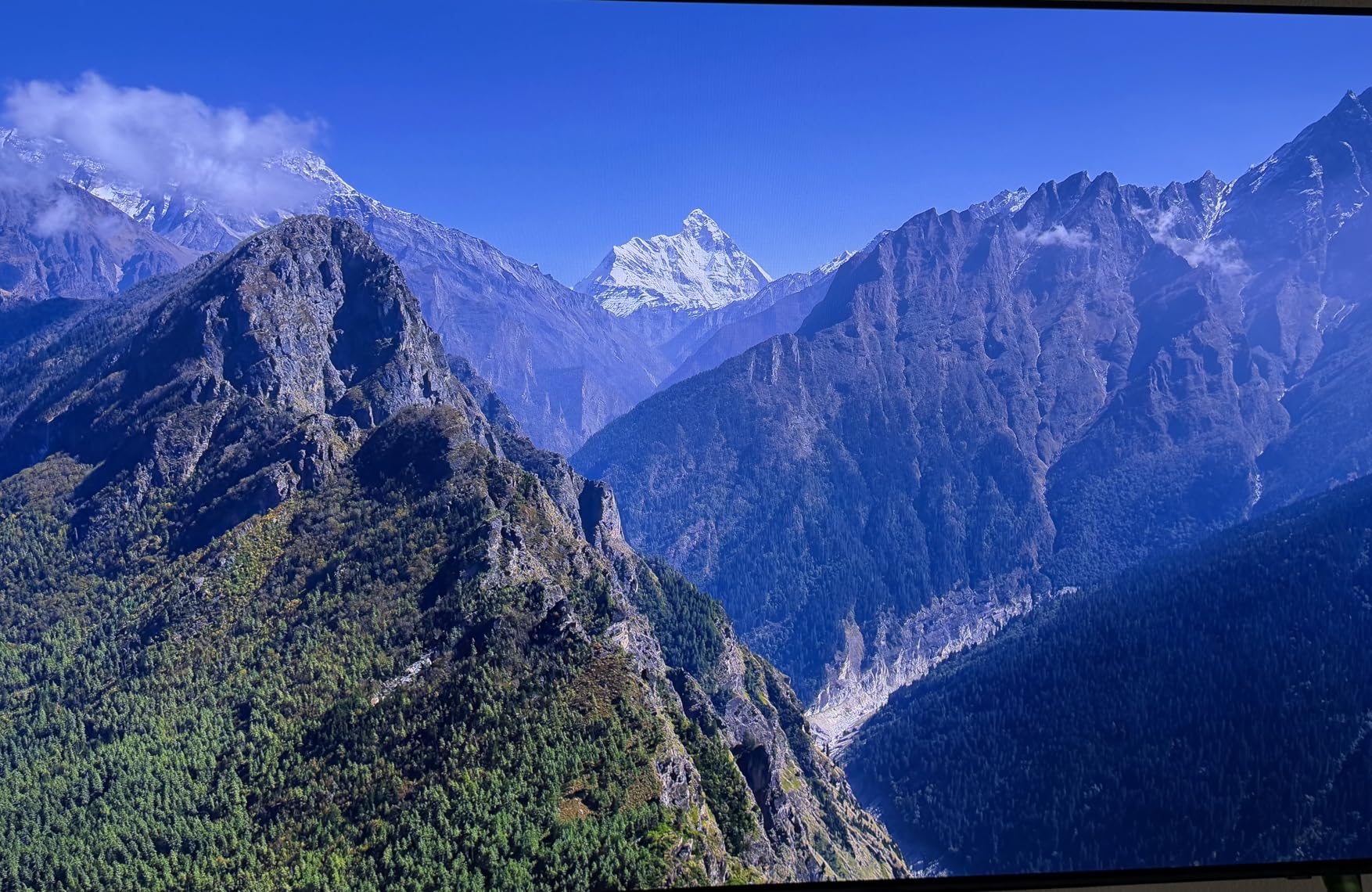 Samsung 77-Inch Class S90F Smart TV (2025 Model, 77S90F), NQ4 Gen3 Processor, Upscaling Pro, HDR+, Motion Xcelerator 144Hz, Vision, Alexa Built-in, 4K customer photo 2