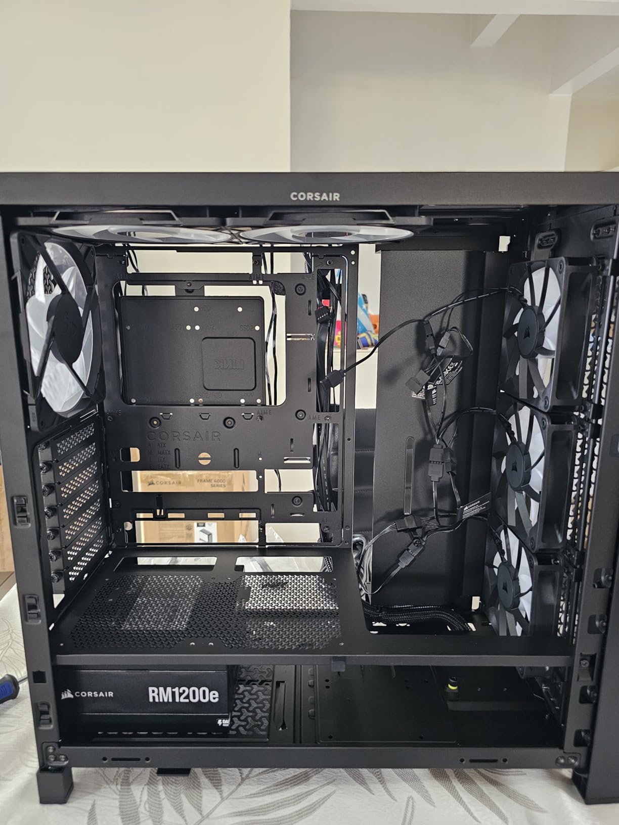 CORSAIR RM1200e (2023) Fully Modular Low-Noise ATX Power Supply with 12V-2x6 Cable - ATX 3.1 & PCIe 5.1 Compliant, Cybenetics Platinum Efficiency, 105°C-Rated Capacitors, Modern Standby Mode - Black customer photo 2