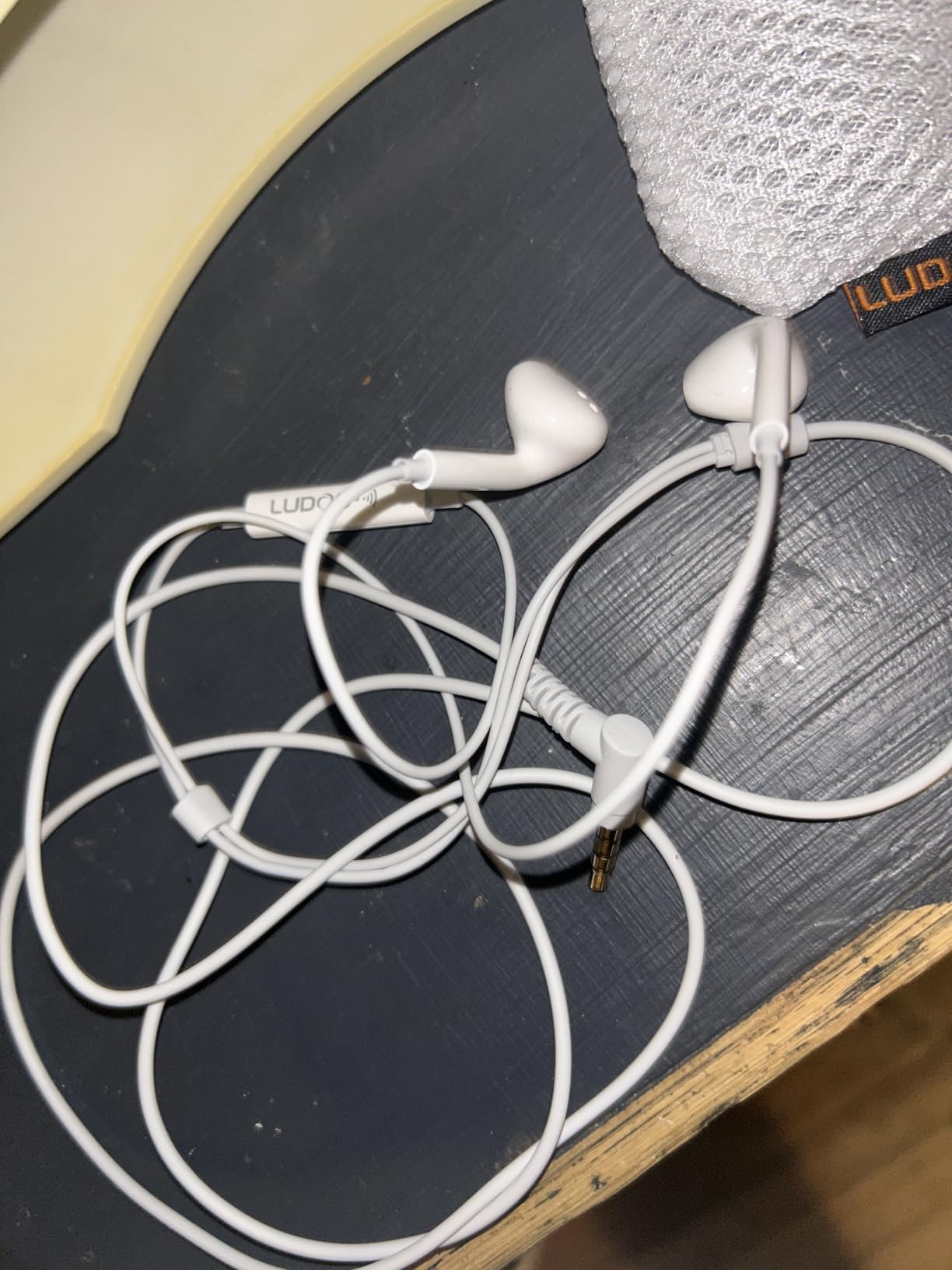 LUDOS Zenith Wired Earbuds in-Ear Headphones, 5 Year Warranty, Earphones with Microphone, Corded for 3.5mm Jack Ear Buds for iPhone, Samsung, Computer, Laptop, Kids, School Students, Women, Small Ear customer photo 2