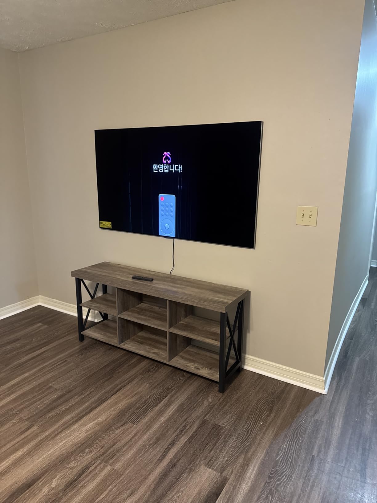 LG 77-Inch Class OLED evo AI Super Upscaling 4K G5 Series Smart TV w/Dolby Atmos, Vision, HDR10, Filmmaker Mode, Wow Orchestra, Alexa Built-in (OLED77G5WUA, 2025) customer photo 2