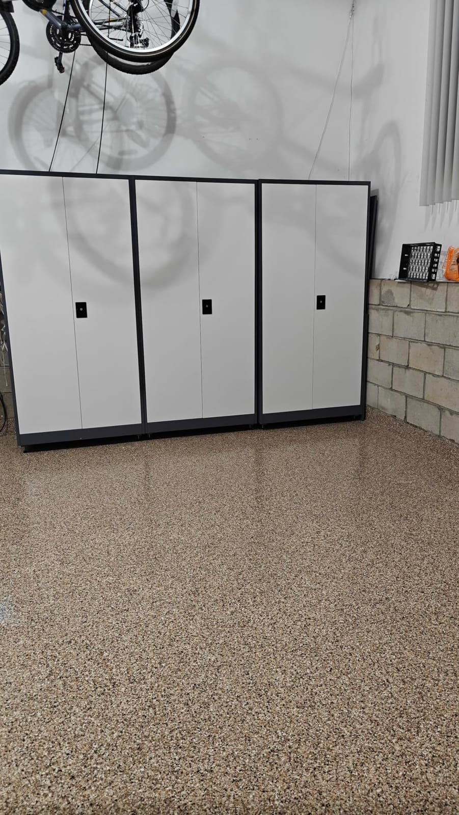 Letaya Metal Garage Storage Cabinets with Wheels,Steel Tool Cabinets Lock Door and Adjustable Shelves for Home,Office,Warehouse Organisieren (Black, 75