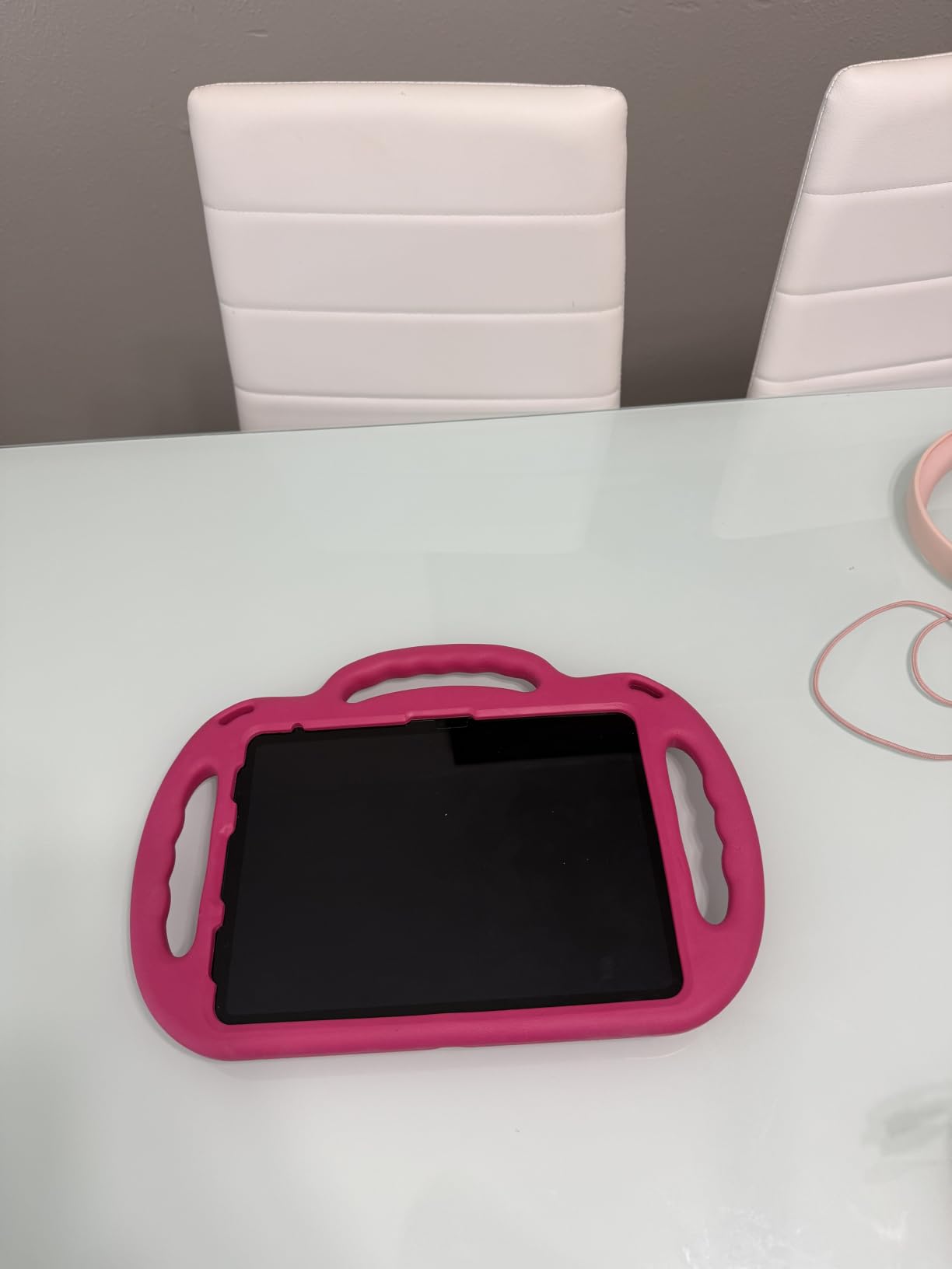 Apple iPad 11-inch: A16 chip, 11-inch Model, Liquid Retina Display, 256GB, Wi-Fi 6, 12MP Front/12MP Back Camera, Touch ID, All-Day Battery Life - Blue customer photo 2