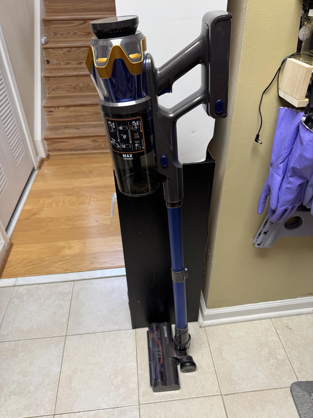 Cordless Vacuum Cleaner, Upgraded 650W 55KPA 70Mins Cordless Stick Vacuum Cleaner with Self-Standing and Touch Screen, Anti-tangle Wireless Vacumm, Vacuum Cleaners for Home/Pet Hair/Carpets/Floors customer photo 1