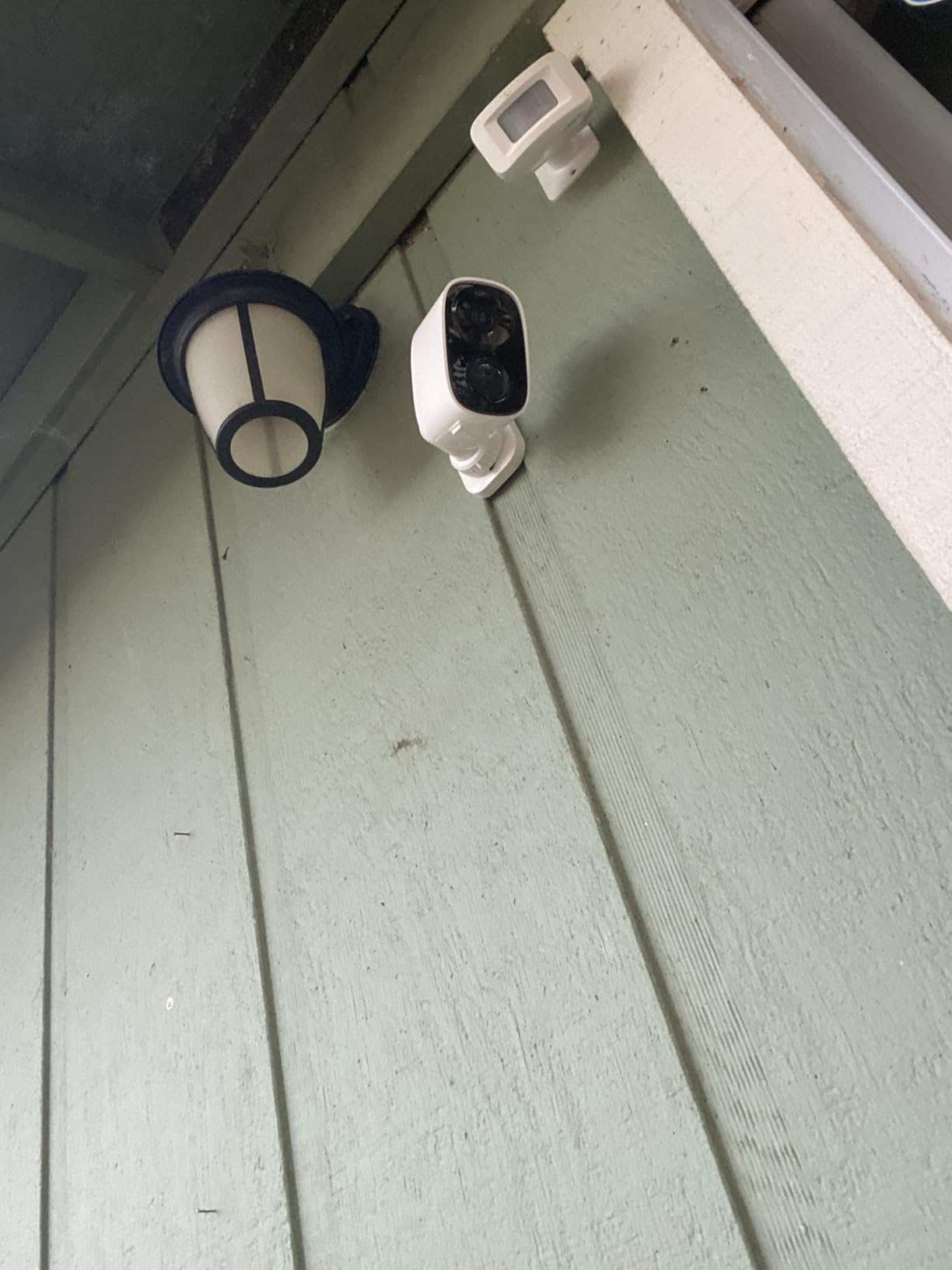 2026 Upgraded 2K Wireless Security Camera with 64G SD Card, Free Cloud Storage, 1-6 Month Battery Life, AI Motion Detection, Spotlight, Siren Alarm, 2-Way Audio, Waterproof WiFi Surveillance Camera customer photo 2