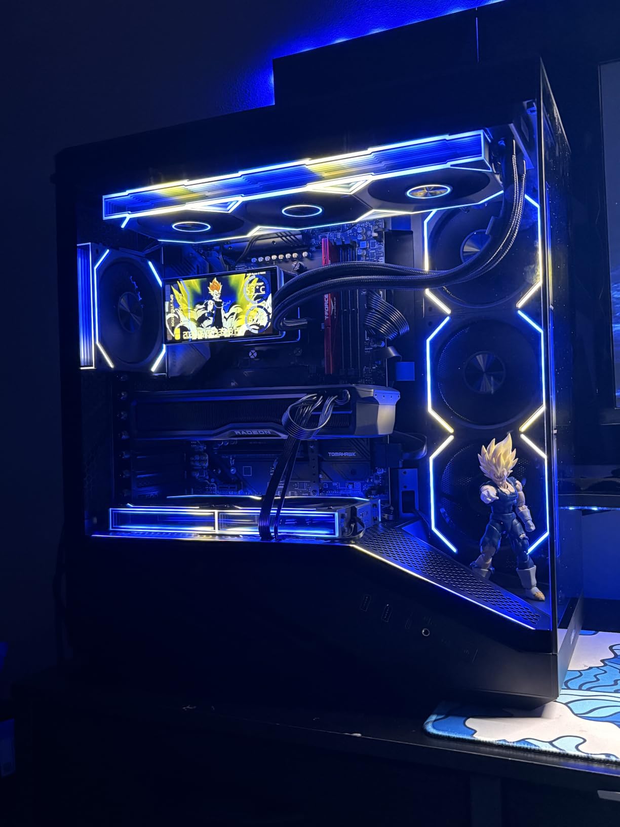 Lian Li Vector V100 ATX Mid-Tower PC Case-Tempered Glass-White-V100W | Side I/O USB-C, Dust Filter, Supports 420mm GPUs & 360mm Radiator, Includes GPU Bracket, RGB LED & Display Platform customer photo 1