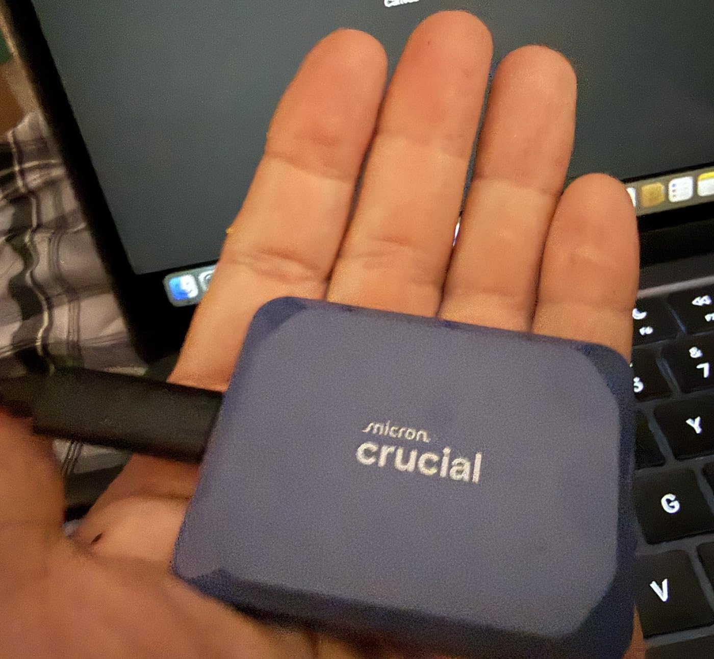 Crucial X10 8TB Portable SSD, Up to 2,100MB/s, USB 3.2 USB-C, External Solid State Drive, Compatible with Windows, Mac & Android, Durable Storage for Games, Photos & Files, Blue - CT8000X10SSD9-02 customer photo 2