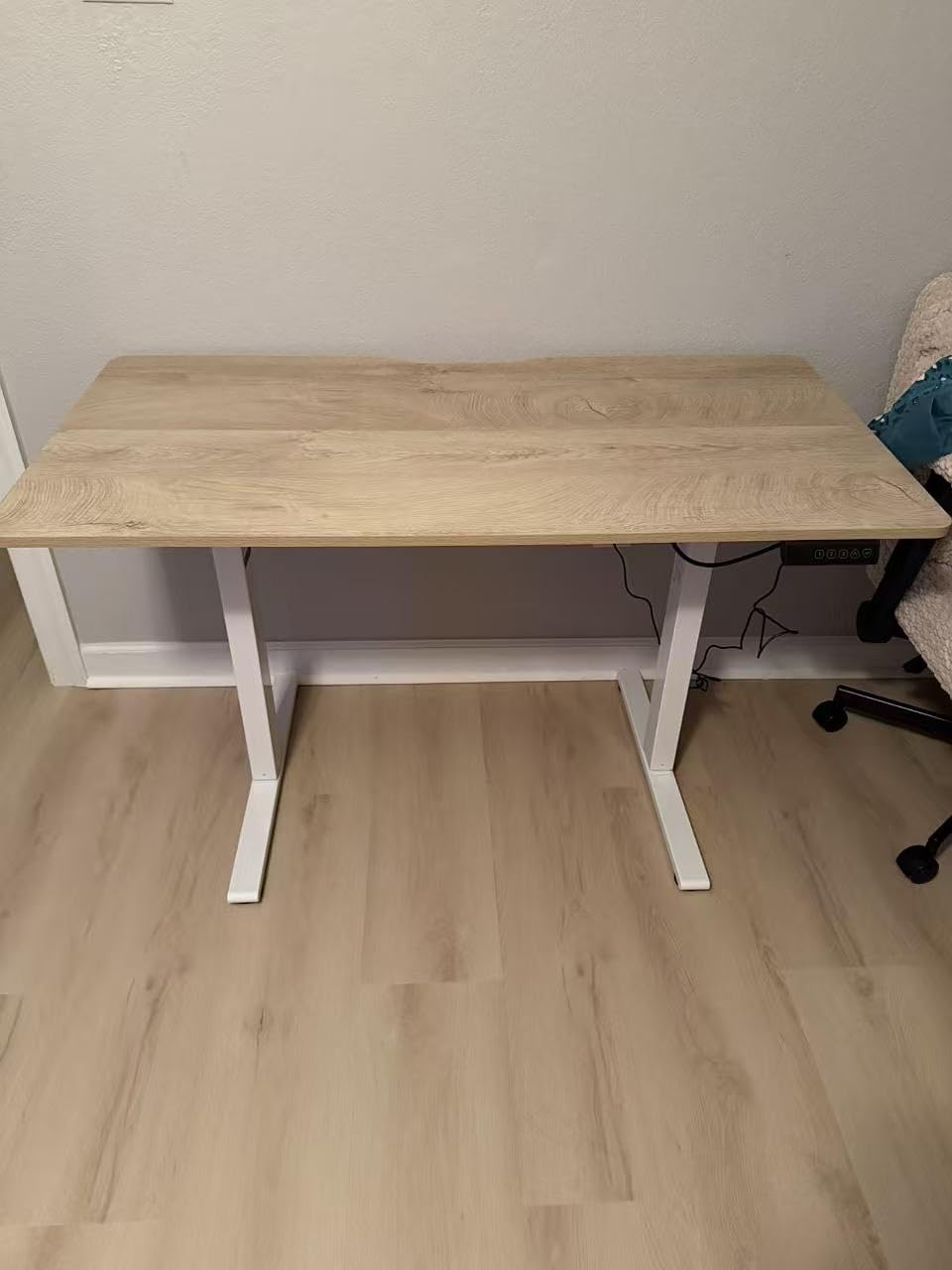 FEZIBO Standing Desk 48 × 24 Inch Electric Height Adjustable, Maple | Sit and Stand Up Adjustable Desk, Home Office Computer Desk with 3 Customizable Memory Presets customer photo 2