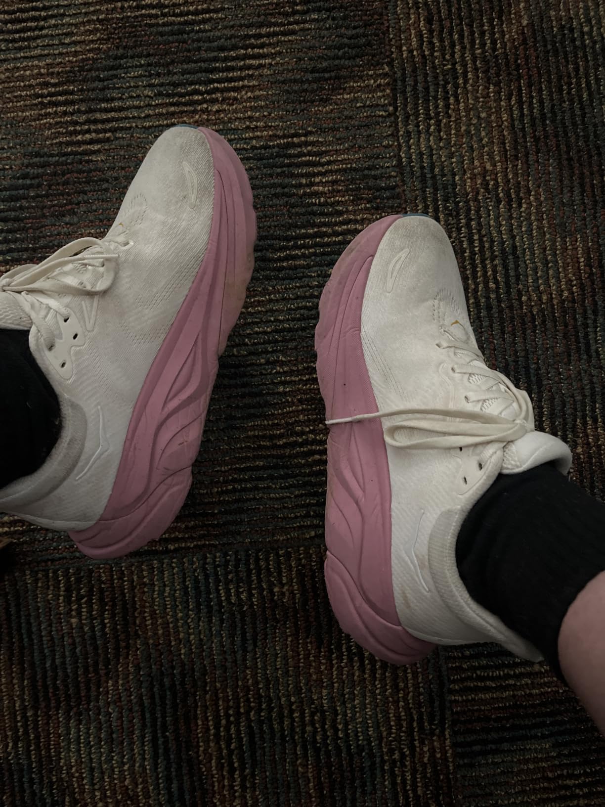 Women's Arahi 8 customer photo 2