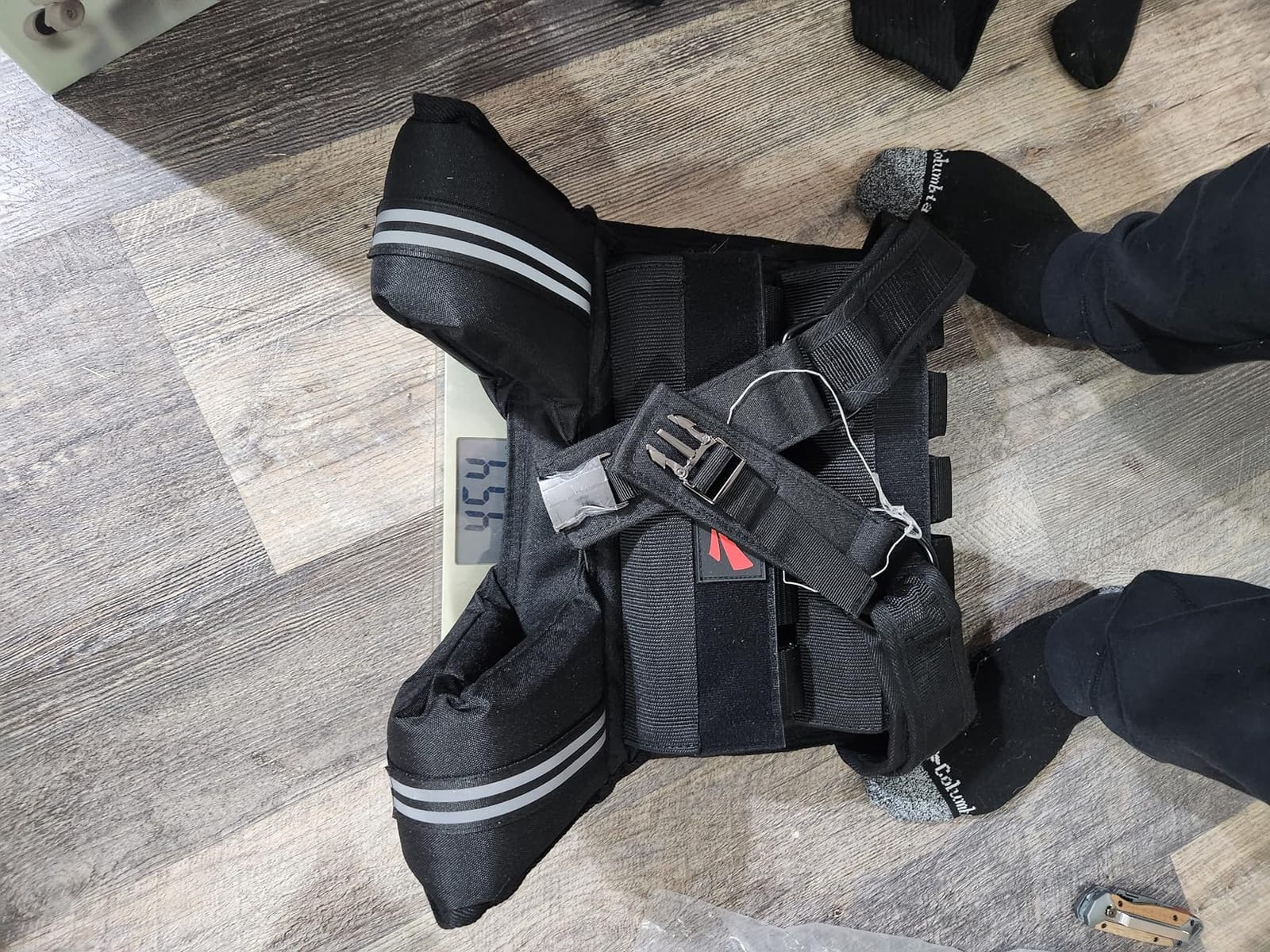 ZELUS Weighted Vest Men, 23lbs/36lbs/45lbs Adjustable Weight Vest with 10/16/20 removable Iron Weights and Reflective Strips, No-Bounce Design for Strength Training, Running, HIIT & Calisthenics customer photo 1