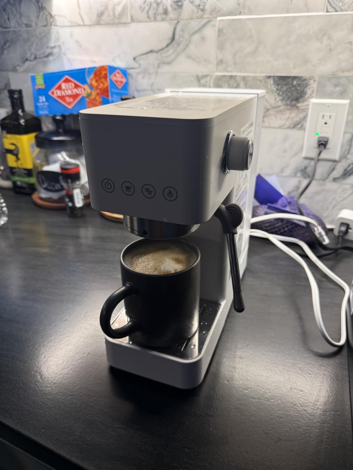 AMZCHEF Compact Espresso Machine 20 Bar, Americano, Latte & Cappuccino | Easy One-Touch Brewing, 30s Heat-Up, Stable PID Control, Easy Milk Frothing, Compact Design, 50oz Tank, White customer photo 1