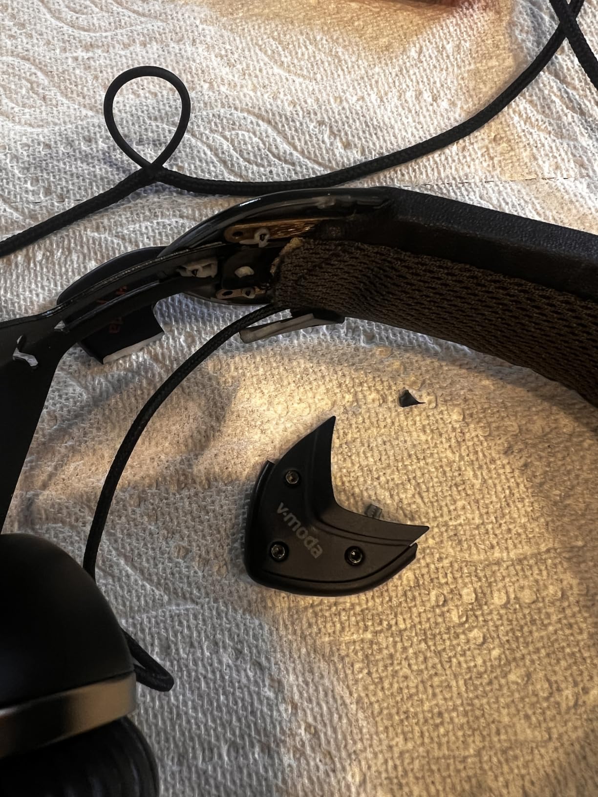 V-Moda M-10 Streamlined Over-Ear DJ Headphones, Tuned for DJs & Beat-Driven Music, Black customer photo 2