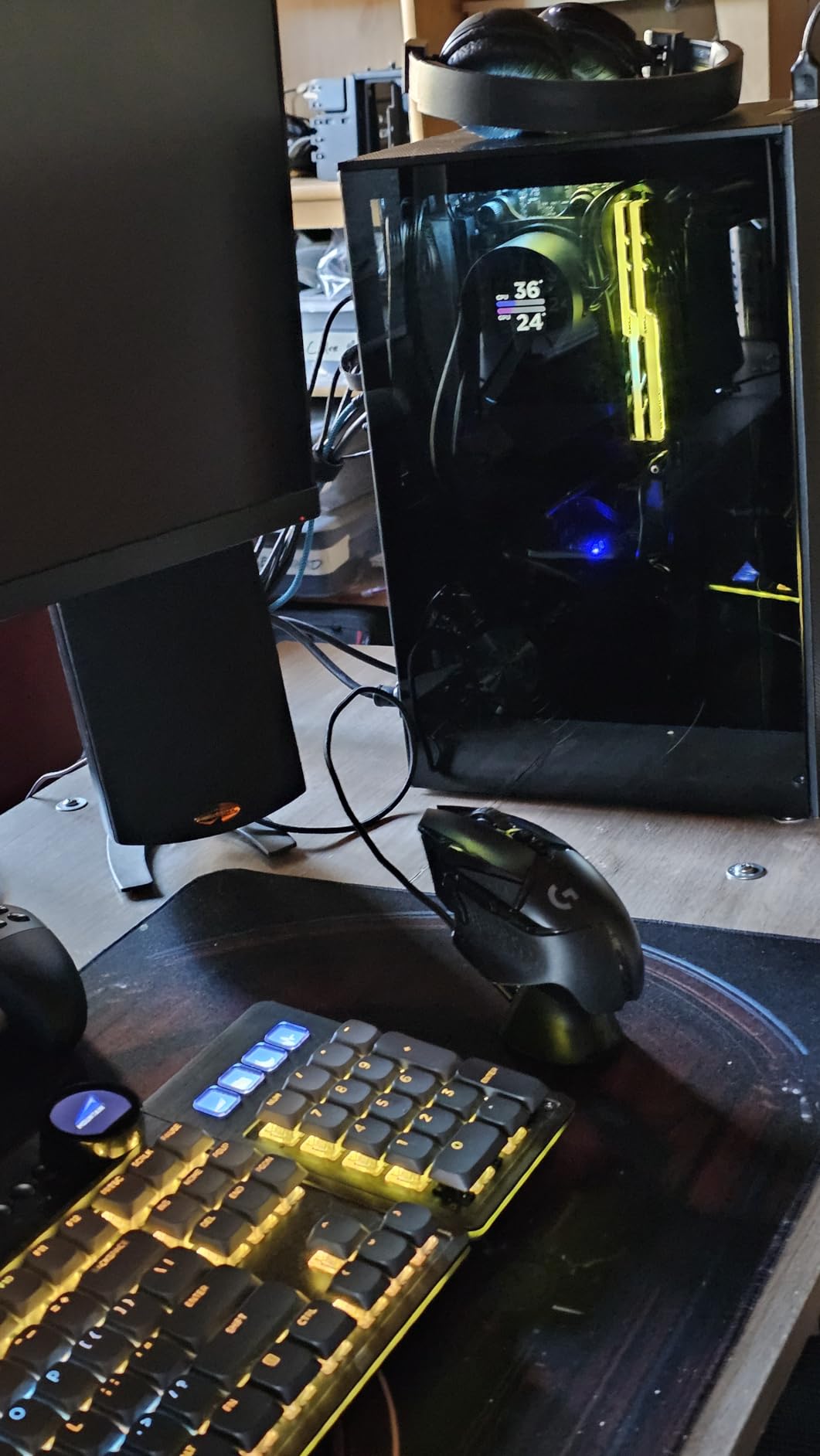 SSUPD Meshroom S V2 Mini-ITX Gaming PC Case (SFF), Full Mesh Panel with PCIE 5.0 Riser Cable, Compatible ATX MB/RX9070/5090/280mm AIO, USB Type-C (Black Variant B) customer photo 1