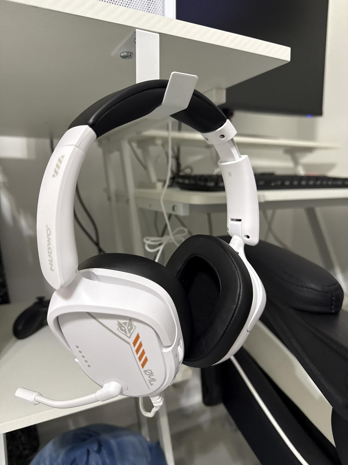 NUBWO HG04L Gaming Headset for PS5/PS4, Xbox Series X|S/Xbox One, Switch - 250g Lightweight, Clear Unidirectional Mic, Soft Memory Earmuffs, 3.5mm Jack for Gaming & Work customer photo 2