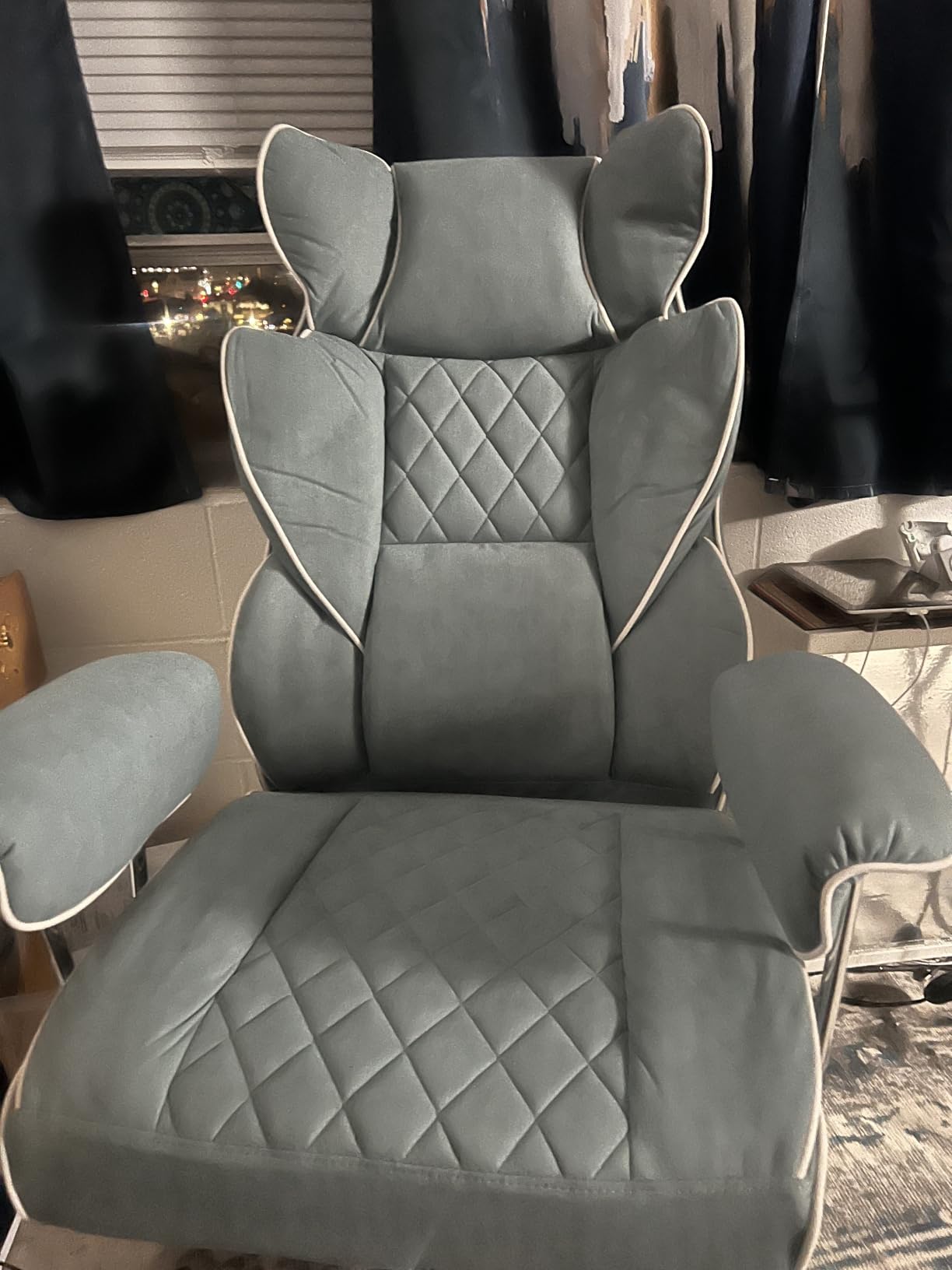 COMHOMA Big and Tall Office Chair, High Back Leather Gaming Chair with Footrest, Executive Ergonomic Office Chair with Pocket Spring Lumbar Support and with Outward Fixed Soft Armrests customer photo 2