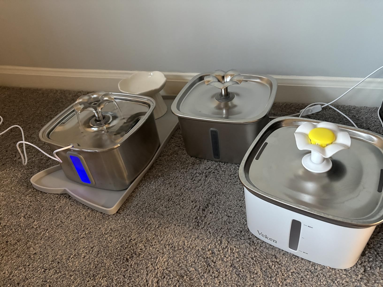 Veken Innovation Award Winner Stainless Steel Cat Water Fountain, 108oz/3.2L Automatic Pet Fountain Dog Water Dispenser with 3 Replacement Filters & Silicone Mat, Gifts for Cats, Dogs (Silver) customer photo 1