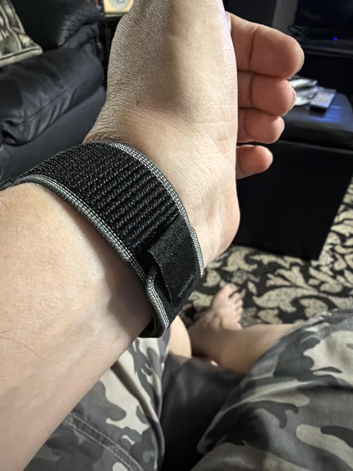 Apple Watch Ultra 3 [GPS + Cellular 49mm] Running & Multisport Smartwatch w/Rugged Titanium Case w/Black Ocean Band customer photo 2