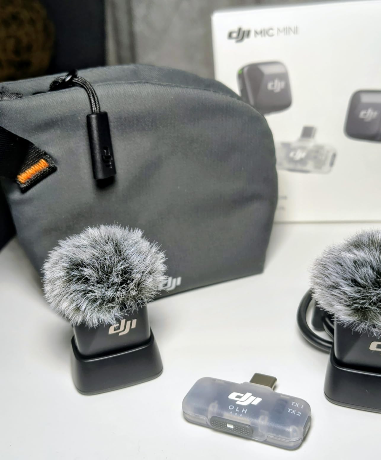 DJI Mic Mini (2 TX + 1 Mobile RX), Ultralight, Active Noise Cancelling | Wireless Lavalier Microphone for iPhone 17/16/15 & Android/PC/Tablet, Plug-and-Play, 300m Transmission, Youtube, Vlog customer photo 2
