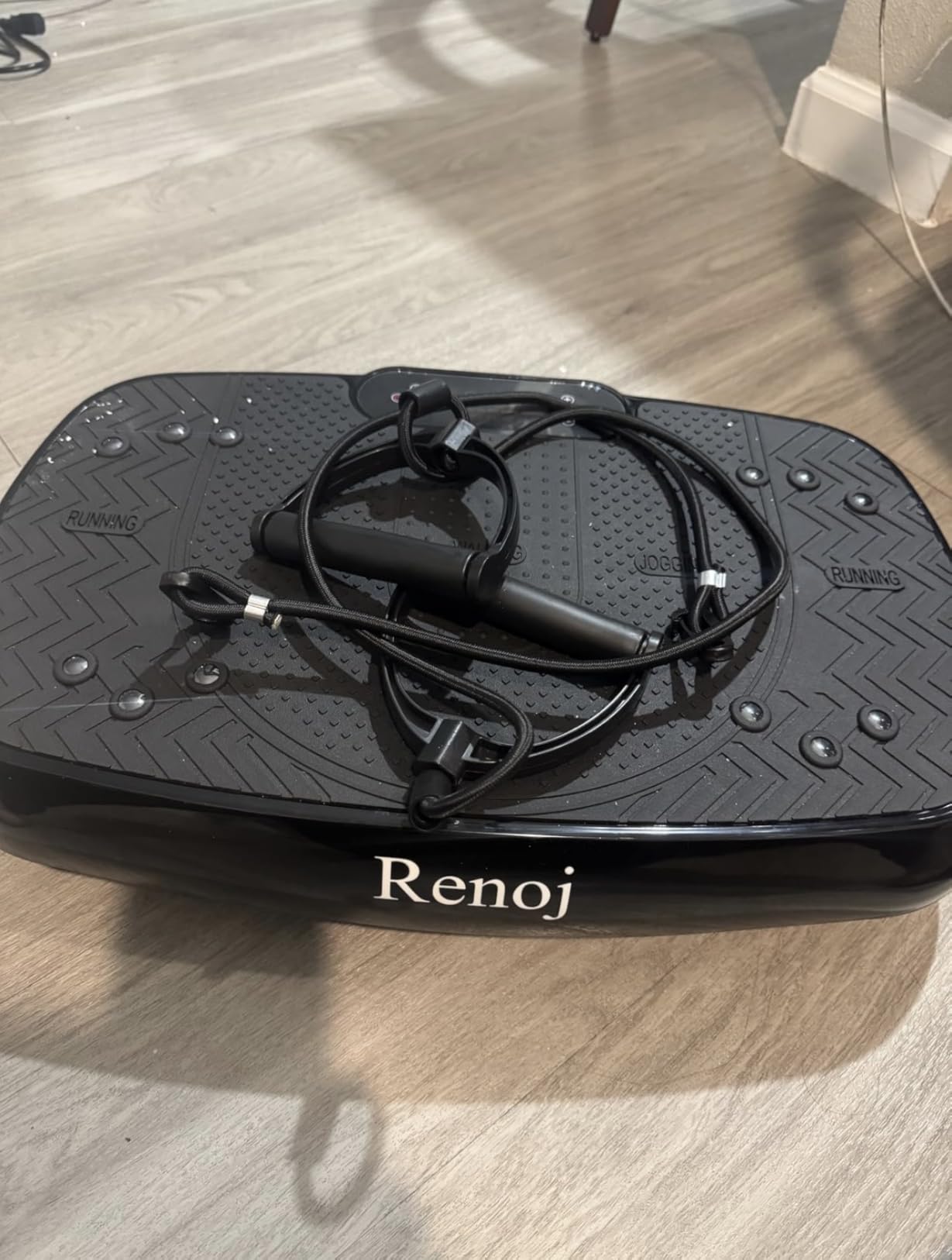 Renoj Vibration Plate Exercise Machine, 3D Whole Body Vibration Platform for Lymphatic Drainage and Muscle Recovery, 455-lb Capacity Fitness Machine with Bluetooth Speaker and LED Display for Home Gym customer photo 2