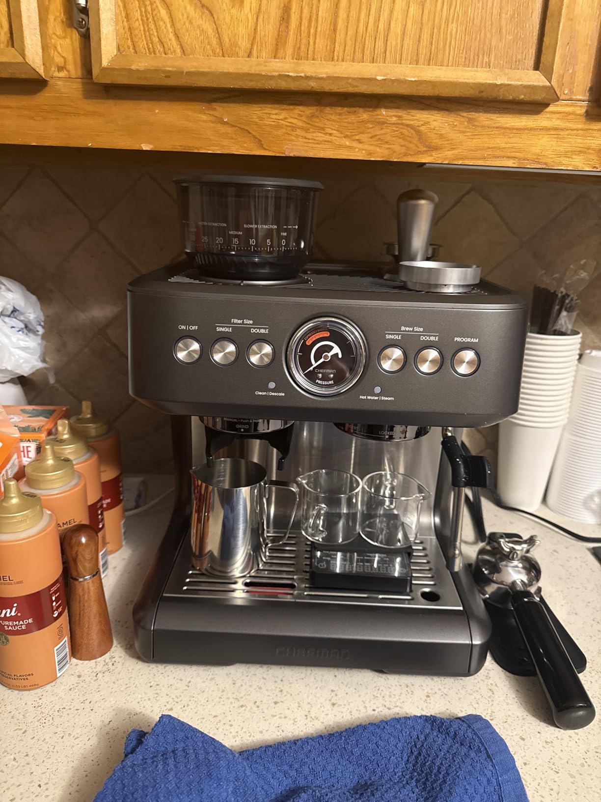 Chefman Crema Deluxe Espresso Machine with Double Boiler, Use Milk Frother and Brew Espresso Simultaneously, Professional Coffee Maker with Coffee Grinder and Steam Wand, 30 Grind Settings customer photo 1