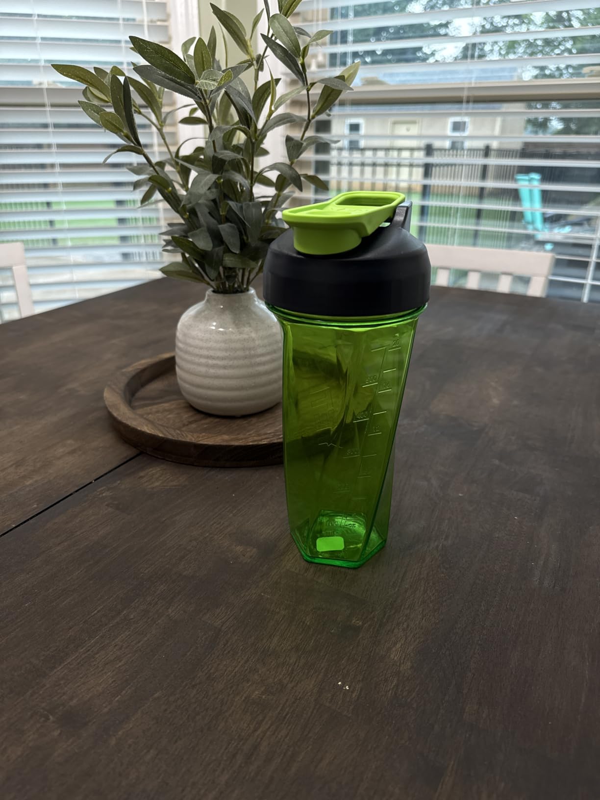 YETI Yonder Helimix Vortex Blender Shaker Bottle Holds up to 27oz | No Blending Ball or Whisk | USA Made | Portable Pre Workout Whey Protein Drink Shaker Cup | Dishwasher Safe, Charcoal customer photo 2