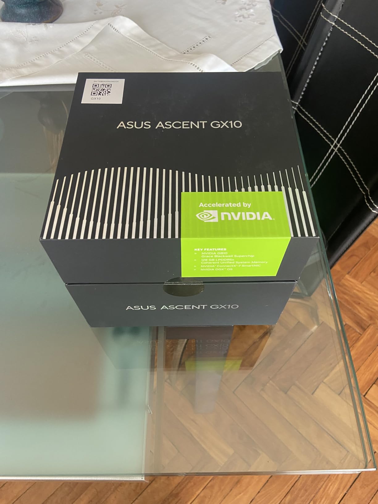 ASUS Ascent GX10 Mini PC for AI Developers GB10 Superchip 128GB Memory customer photo 2