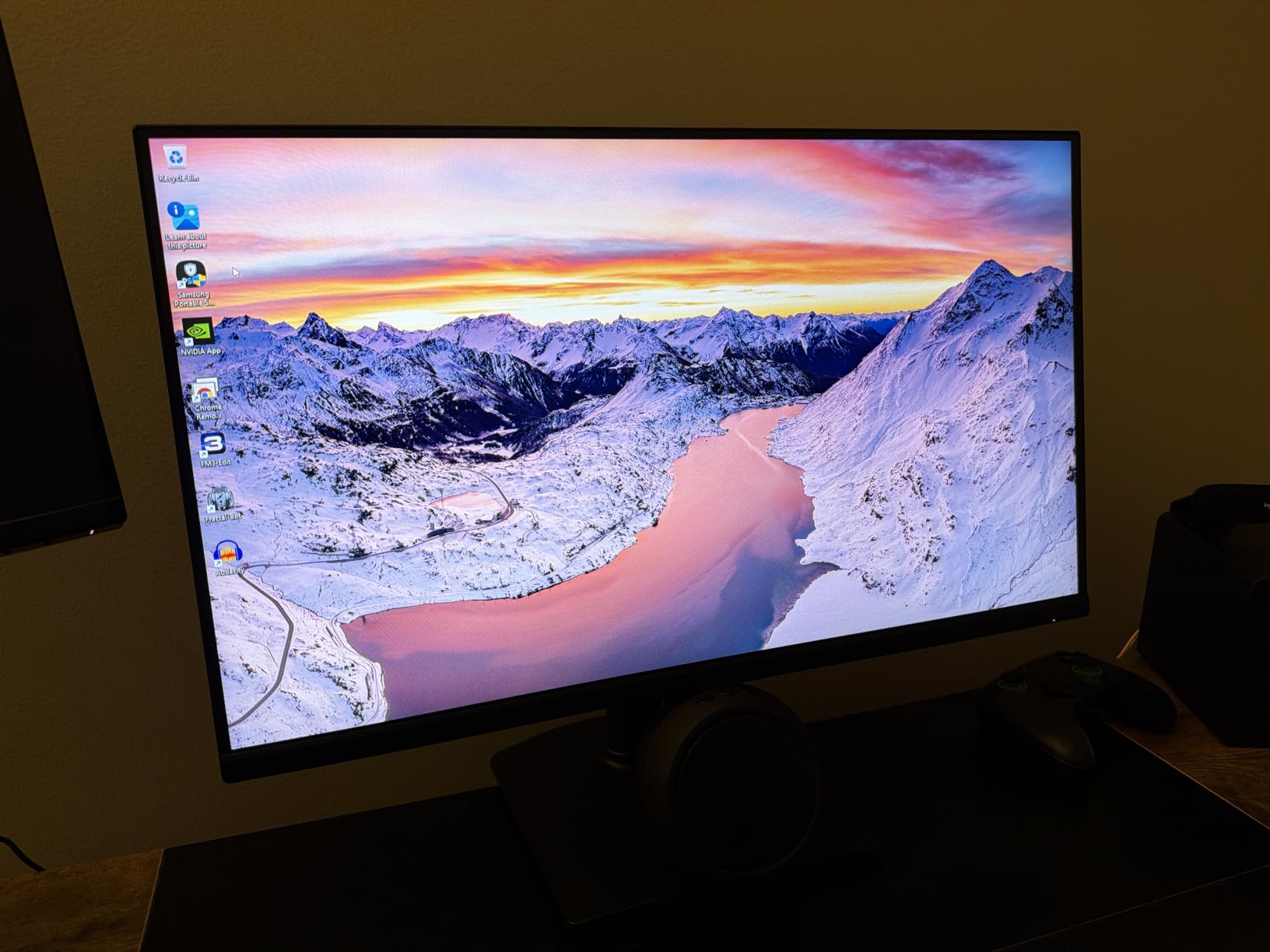 KTC 5K Monitor 27 Inch, 5K2K Dual Mode with 65W Type-C Port | Compatible with Mac mini, HDR400, 5120x2880, 99% DCI-P3, 100% sRGB, ΔE＜2, 5120x2880, HDMI & DP, H27P3 customer photo 2