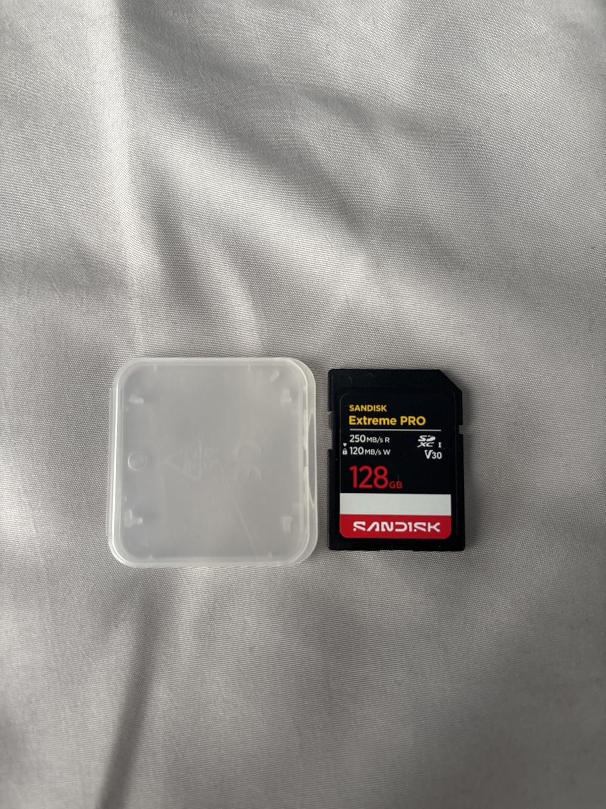 SanDisk 128GB Extreme PRO SD UHS-I Card - Up to 250MB/s Read Speed and 120MB/s Write Speed, 4K UHD, Full HD, U3, and V30 - SDSDXXJ-128G-GSCIN customer photo 2