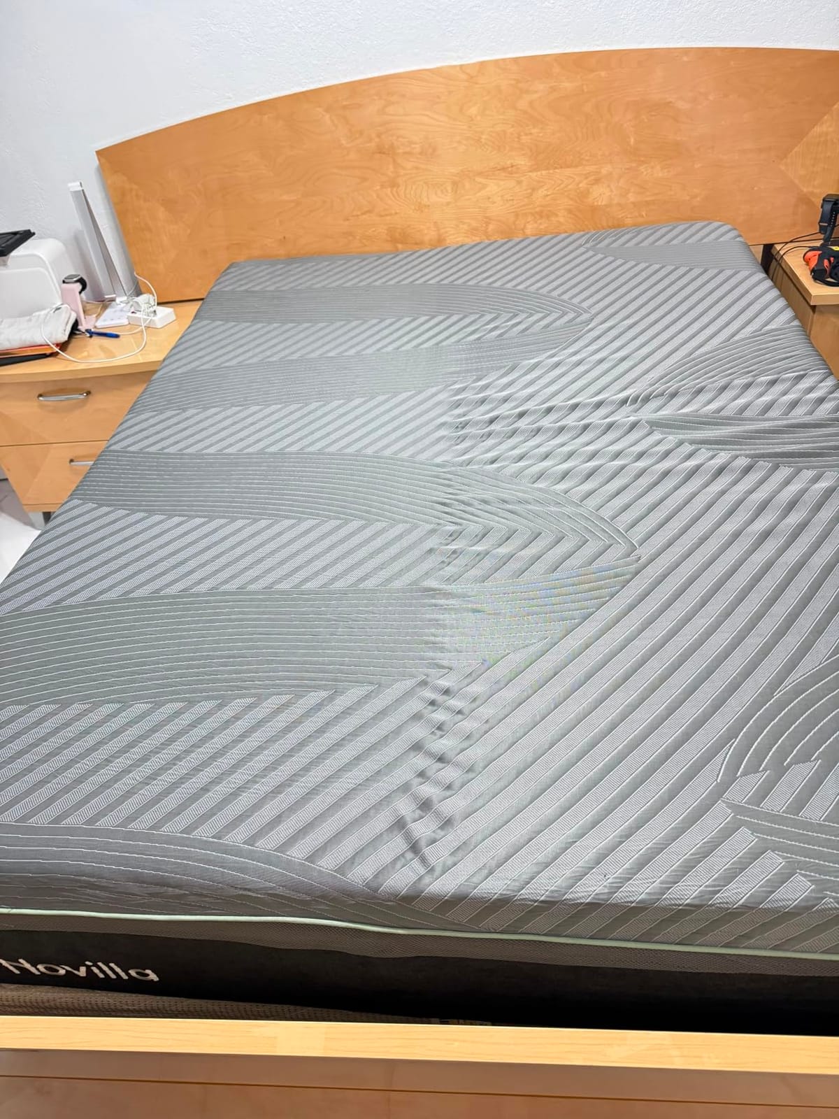 Novilla AiryFlow Queen Mattress 14 Inch, Gel Memory Foam Mattress Queen for Cool Night & Spinal Alignment, Pressure Relief & Motion Isolation, Green Tea-Infused, CertiPUR-US Certified, Medium Firm customer photo 1