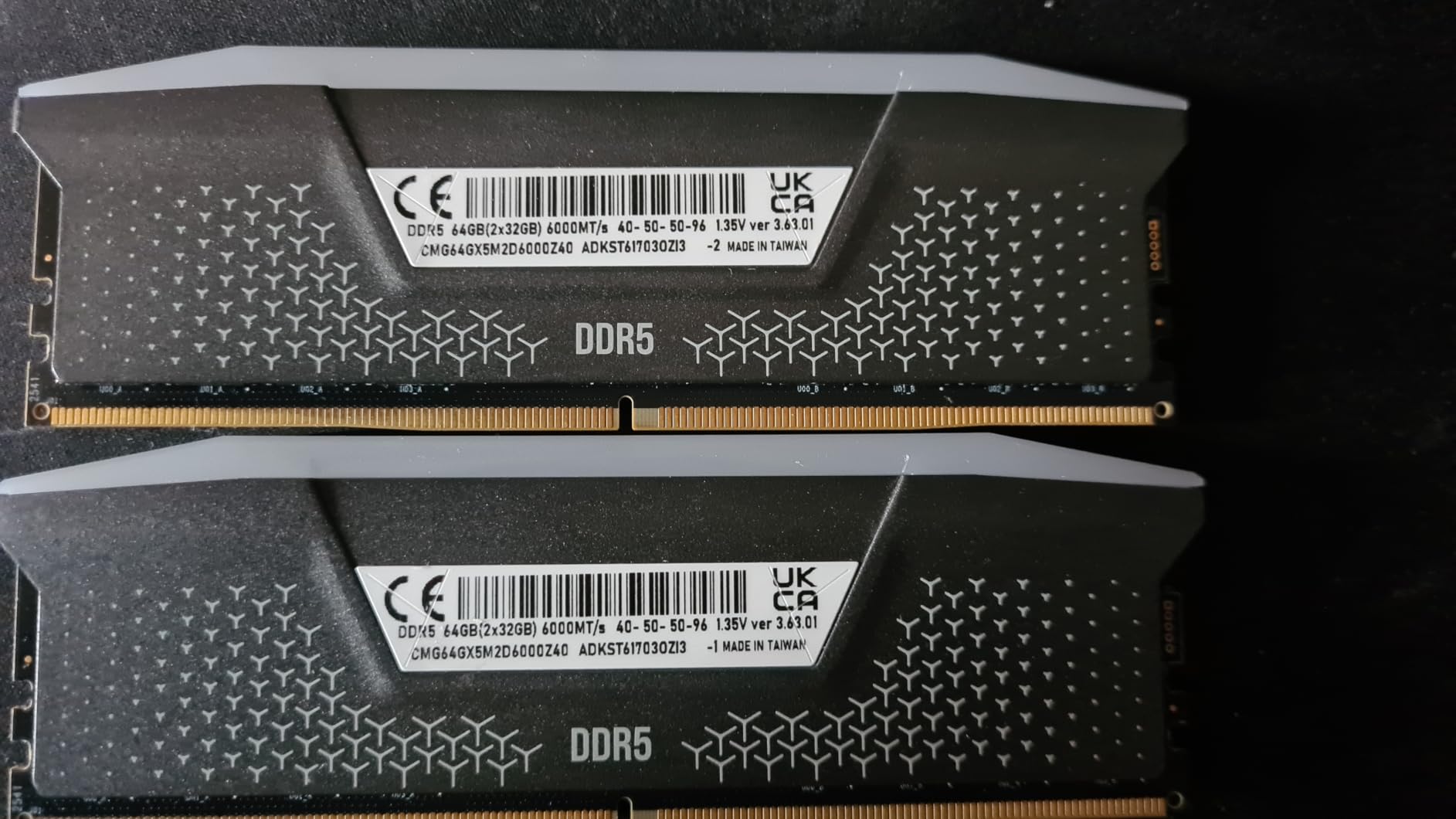 CORSAIR Vengeance RGB RS DDR5 RAM 64GB (2x32GB) Up to 6000MHz CL40-50-50-96 1.35V AMD Expo Intel XMP Computer Desktop Memory - Gray (CMG64GX5M2D6000Z40) customer photo 1