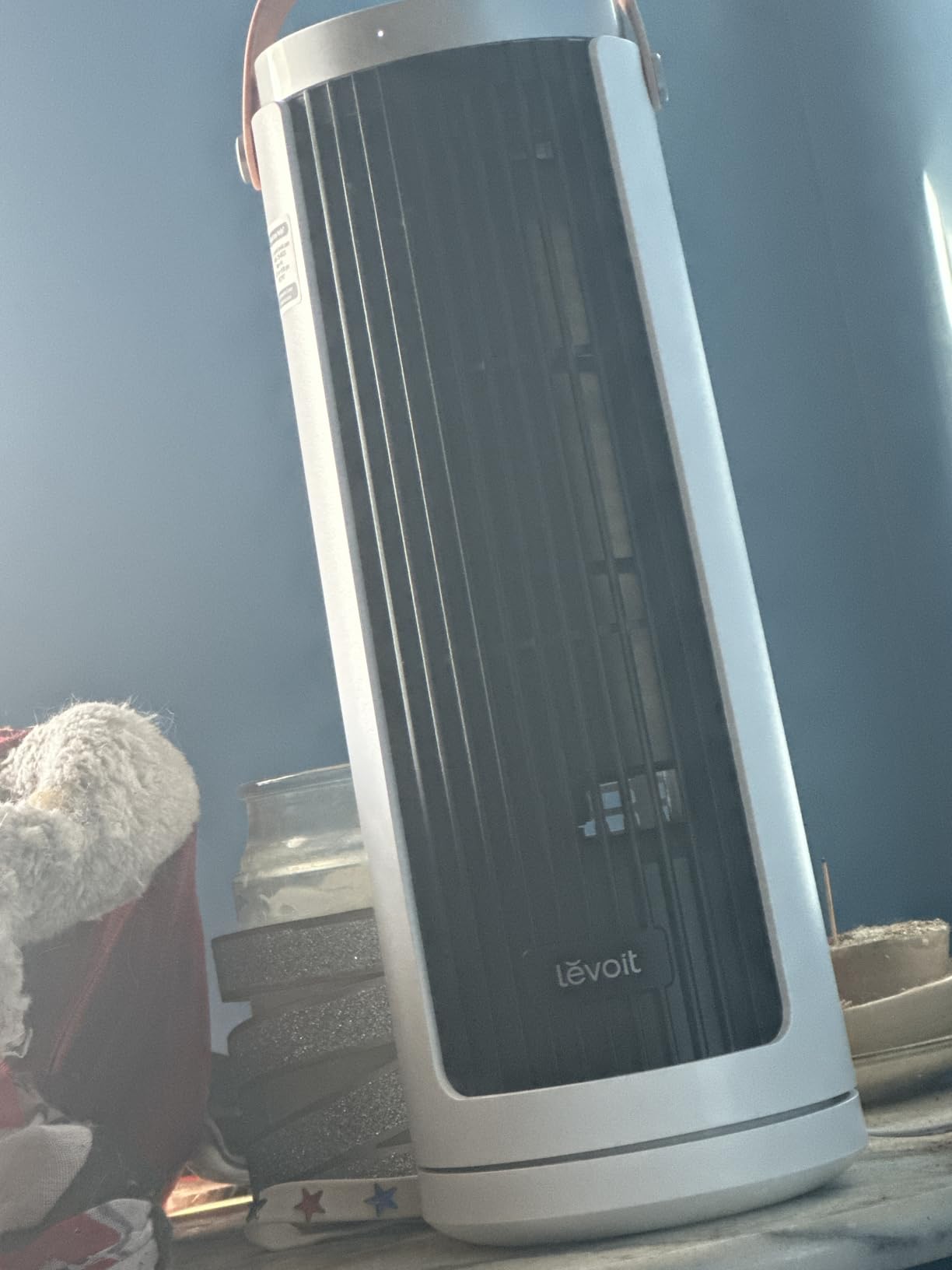 Levoit Tower Fan for Bedroom, 20dB Quiet Desk Fan, Portable Fan with 23ft/s | 3 Angles 4 Speeds Mini Oscillating Fan, DC Motor, Bladeless, Easy to Carry, Remoter, 12H Timer, for Home, Room, Office, White customer photo 2