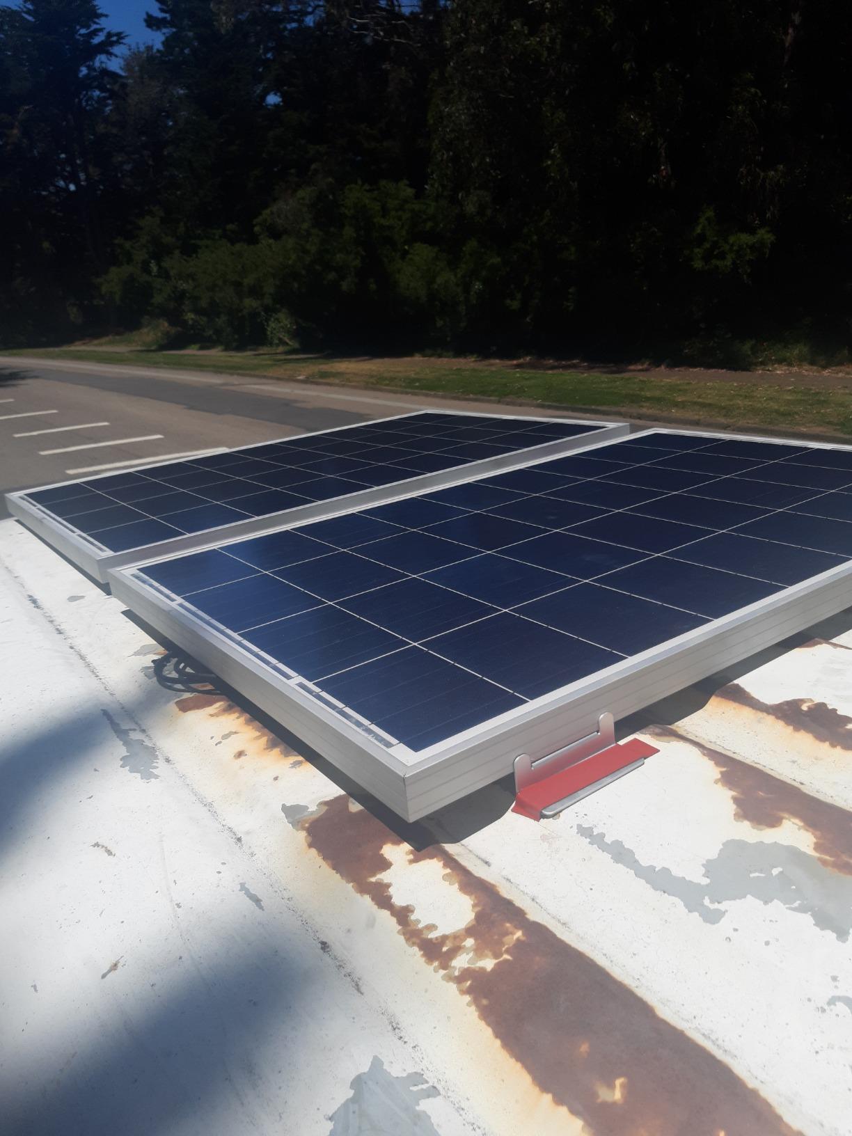 HQST 200W Ultra-Light Portable Solar Panel for Power Station & Solar Generator, 25% High Efficiency N-Type Solar Charger, IP67 Waterproof, Foldable with Kickstands for Camping, RV, Off-Grid, Emergency customer photo 1