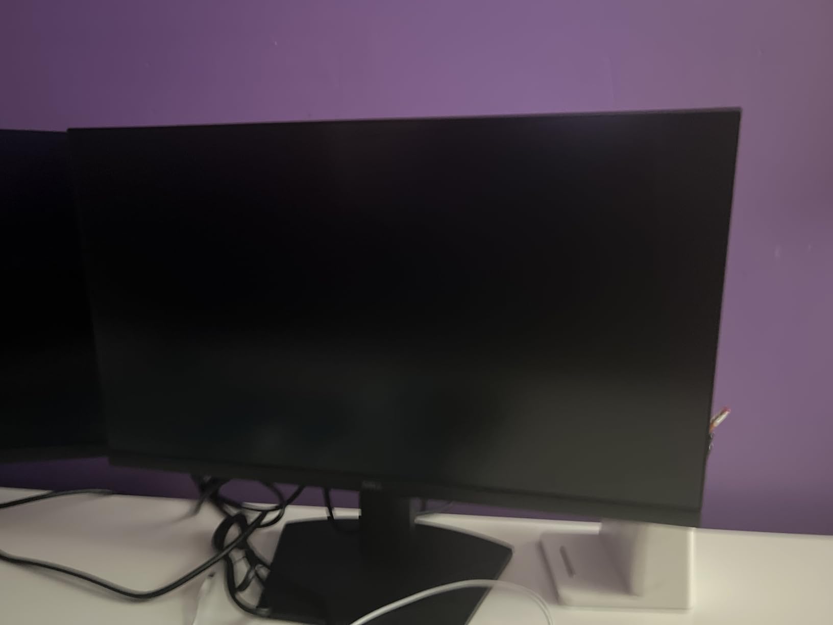 Dell 24 Monitor - SE2426H - 23.8-inch FHD (1920x1080) 144Hz 1ms Display, IPS, AMD FreeSync, 2X HDMI, Tilt customer photo 2