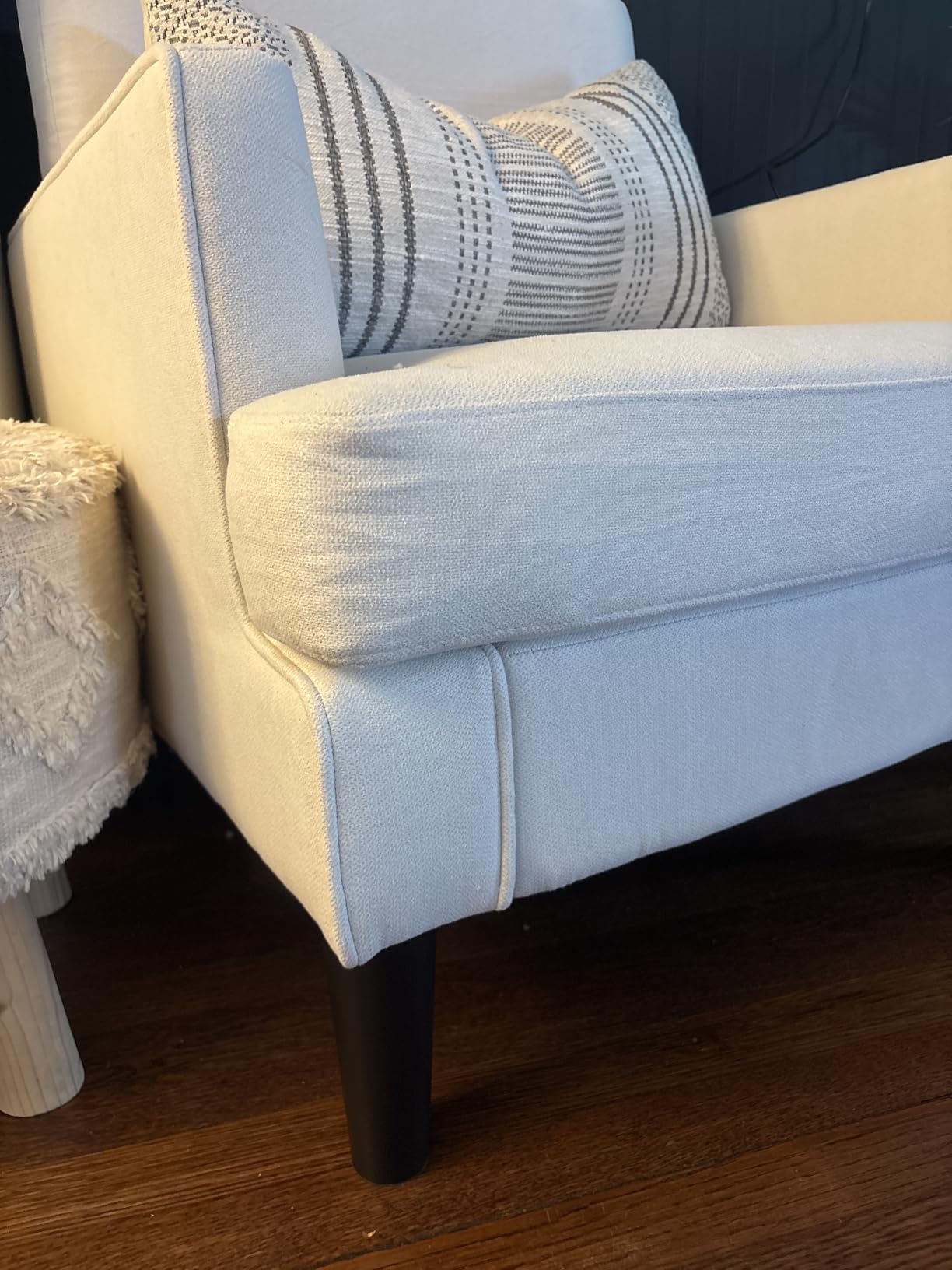 Kromax Accent Chair for Living Room, No Screws Assembly Required, Beige | Mid-Century Reading Chair for Bedroom, Comfy Upholstered Armchair with Sturdy Legs, Single Sofa Chair for Apartment customer photo 1