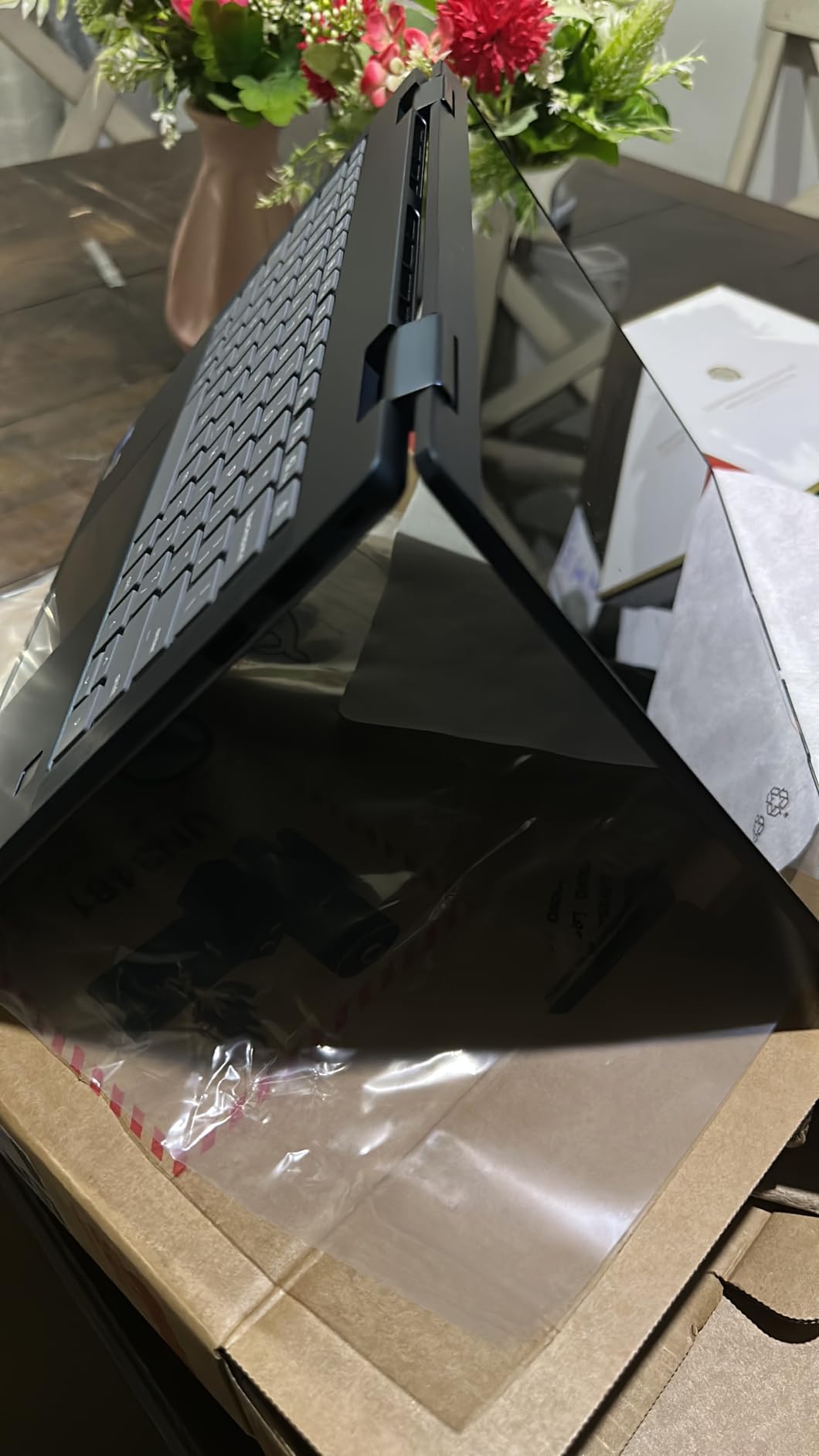 Lenovo Chromebook Plus 2-in-1 - Lightweight Laptop - Google Gemini - Intel® N355 CPU - 14