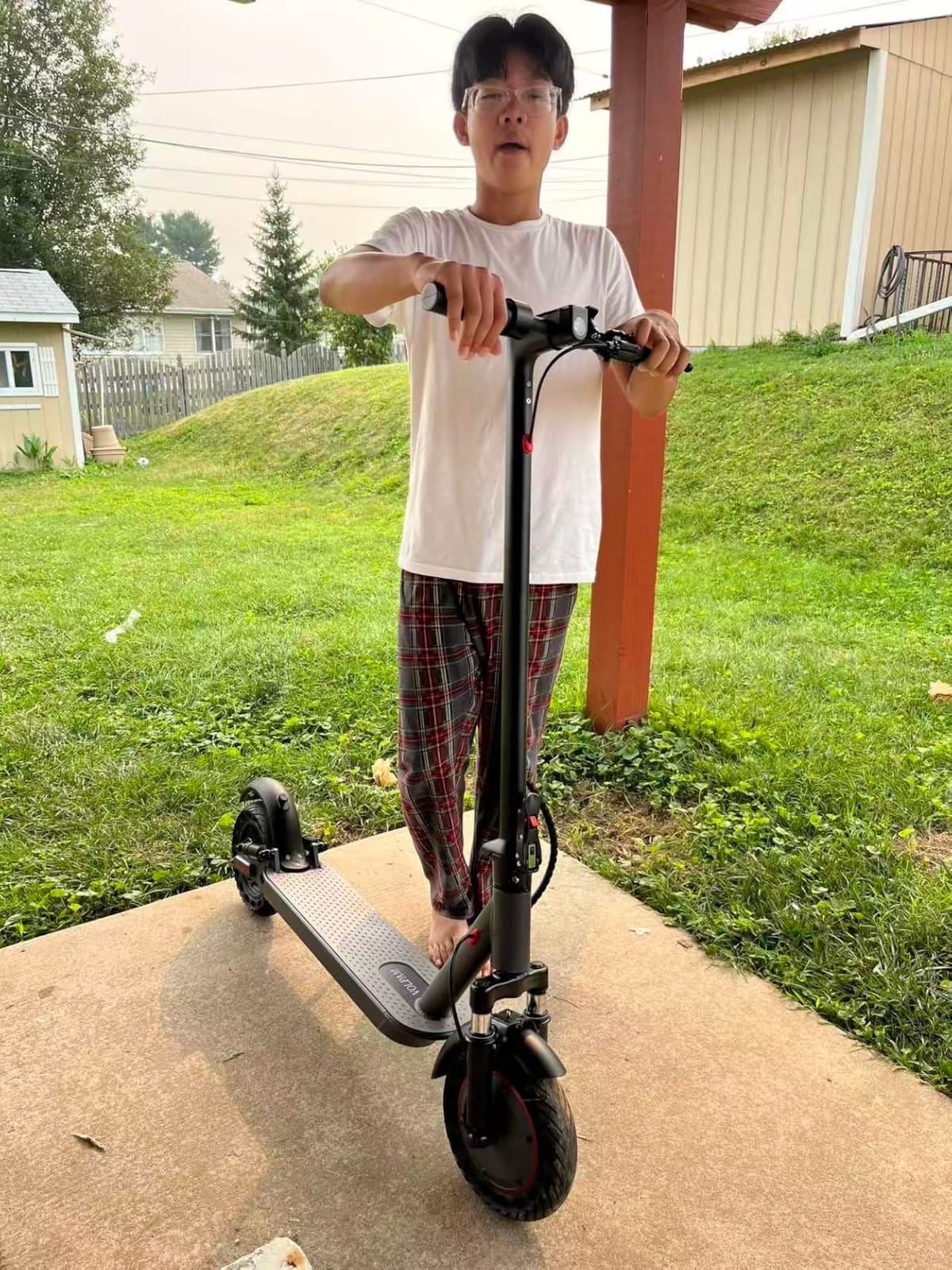 VOLPAM Electric Scooter with Dual Suspensions, 19/22MPH, 350W/500W/800WMotor, 60/40/31/23Miles Long Range, Dual Braking, Max Load 264 lbs customer photo 1