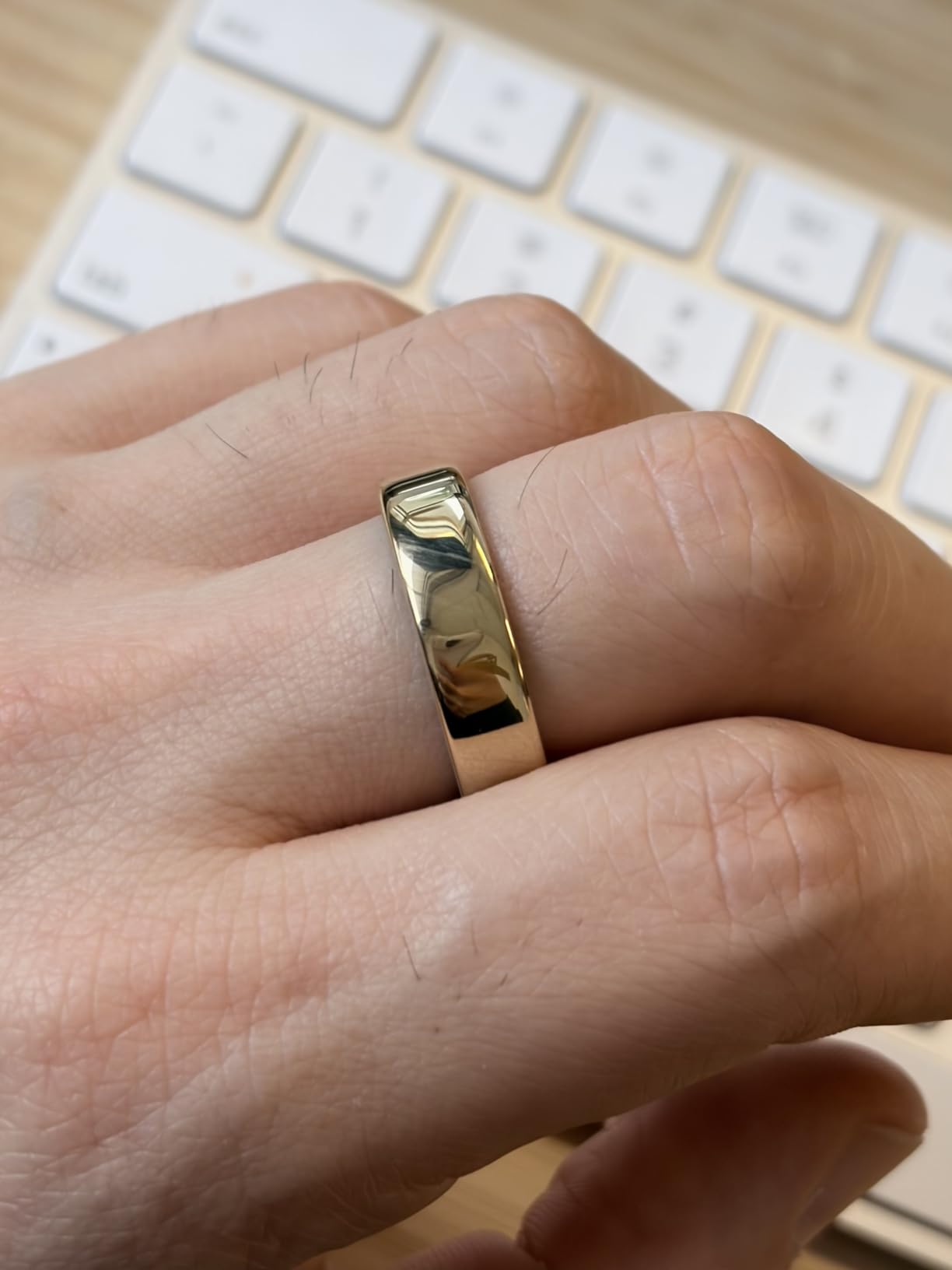 Oura Ring 5 Smart Ring - Silver - Size 10 - Fitness & Sleep Tracker | World's Smallest Smart Ring, Activity, Women's Health, AI Advisor, 1 Week Battery Life, IP68 Waterproof, Size Before You Buy customer photo 1