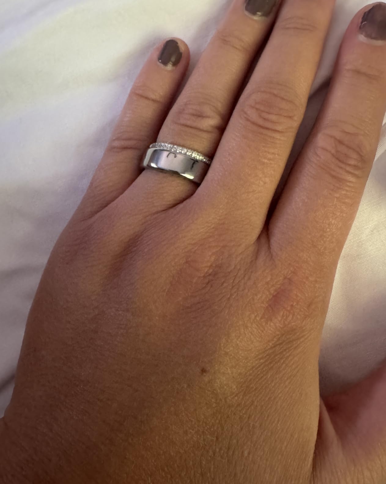Oura Ring 5 Smart Ring - Silver - Size 10 - Fitness & Sleep Tracker | World's Smallest Smart Ring, Activity, Women's Health, AI Advisor, 1 Week Battery Life, IP68 Waterproof, Size Before You Buy customer photo 2
