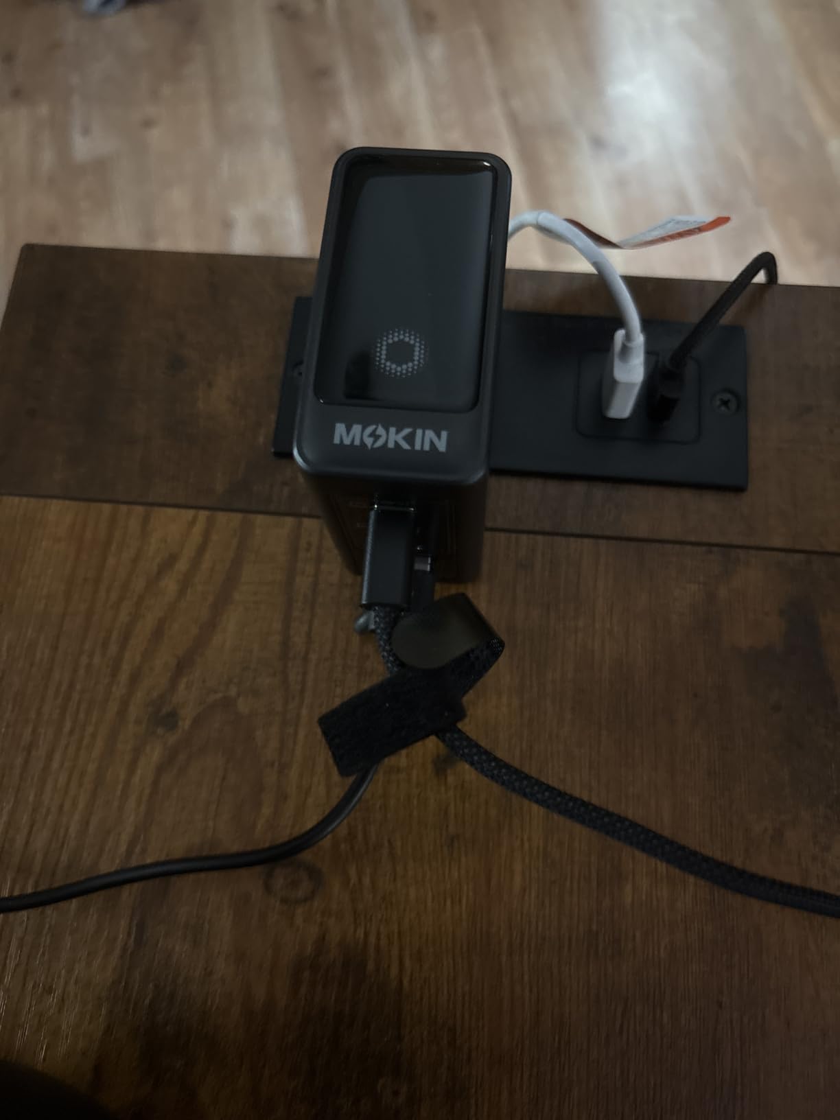MOKiN 140W USB C Charger, 4-Port Smart Display GaN Fast Charger for MacBook customer photo 1