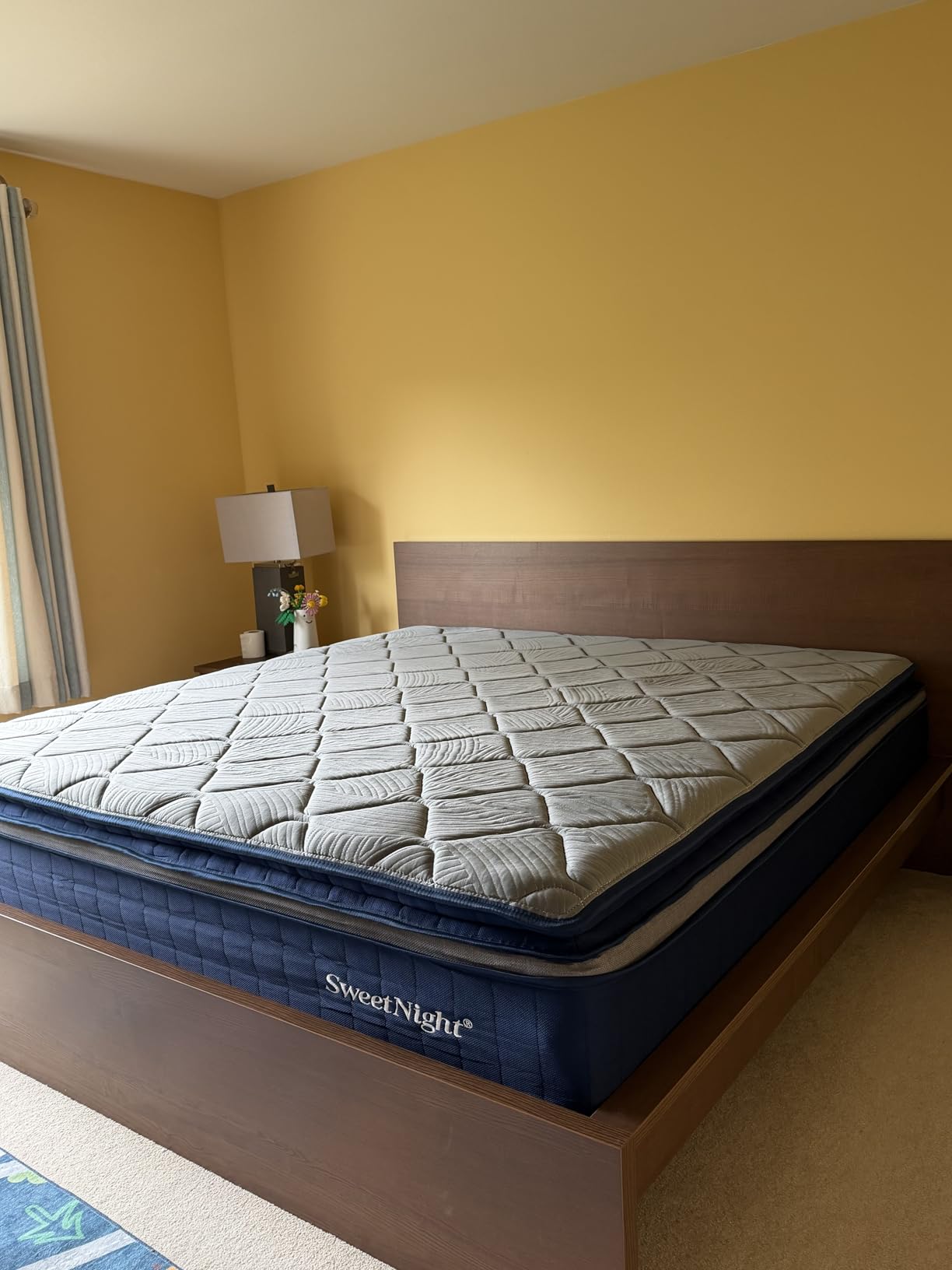 Sweetnight CoolNest Hybrid King Size Mattress 14 Inch, Cooling Pillow Top | Cool Night Sleep for Hot Sleeper, 7-Zone Ergo Support for Pressure Relief, 4 Stage Cool Enhanced Breathability, Medium Firm customer photo 1