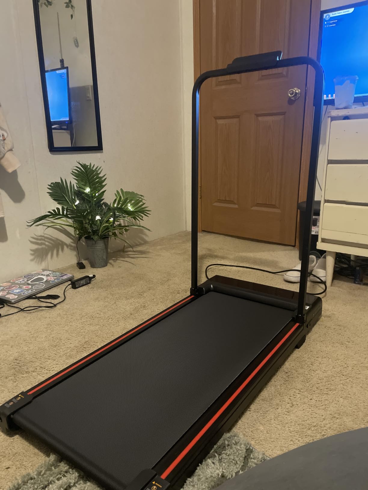 Walking Pad Treadmill for Home - Foldable Treadmills with Handle Bar Mini Portable Walk Pads Under Desk Small Spaces Compact Folding Electric Treadmills Office Walking and Running Machine Terluxra customer photo 1