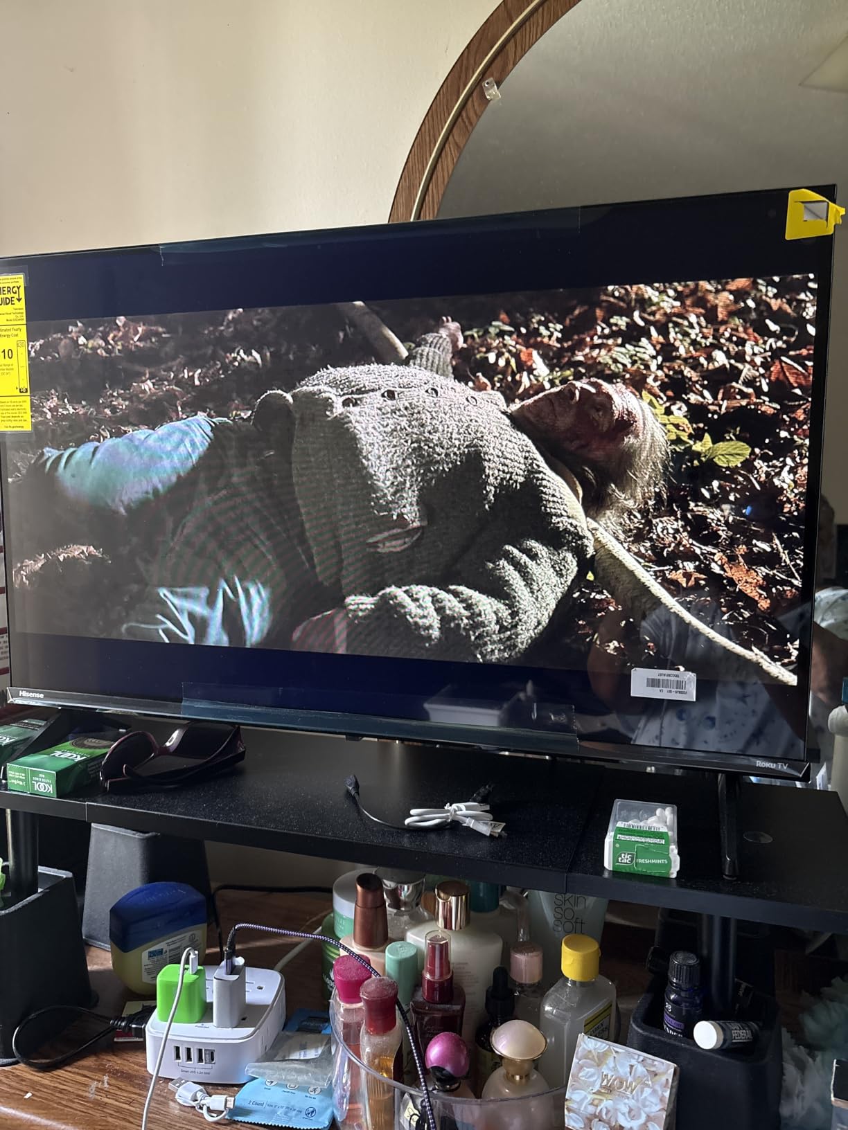 Hisense 32-Inch Class QD4SR Series Hi-QLED HD Smart Roku TV (32QD4HSR, 2026 Model) - Hi-QLED Color, Dolby Audio, Compatible with Alexa, Full Array LED, Slim Bezel Design customer photo 2